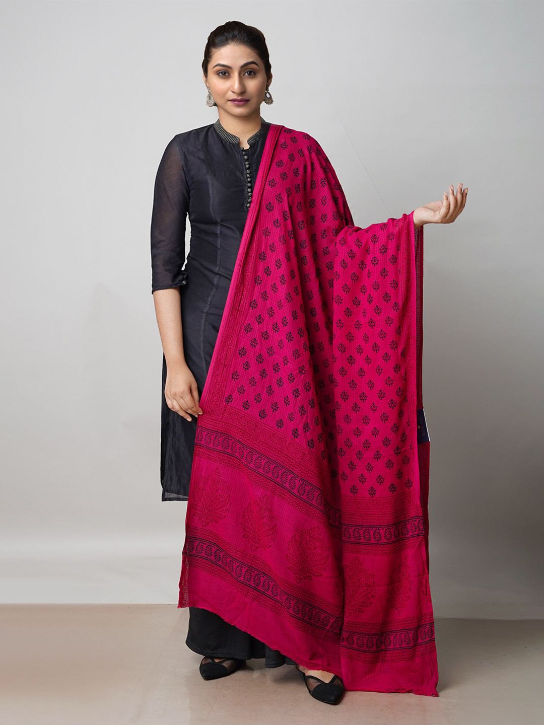 

Unnati Silks Ethnic Motifs Printed Pure Cotton Dupatta, Pink