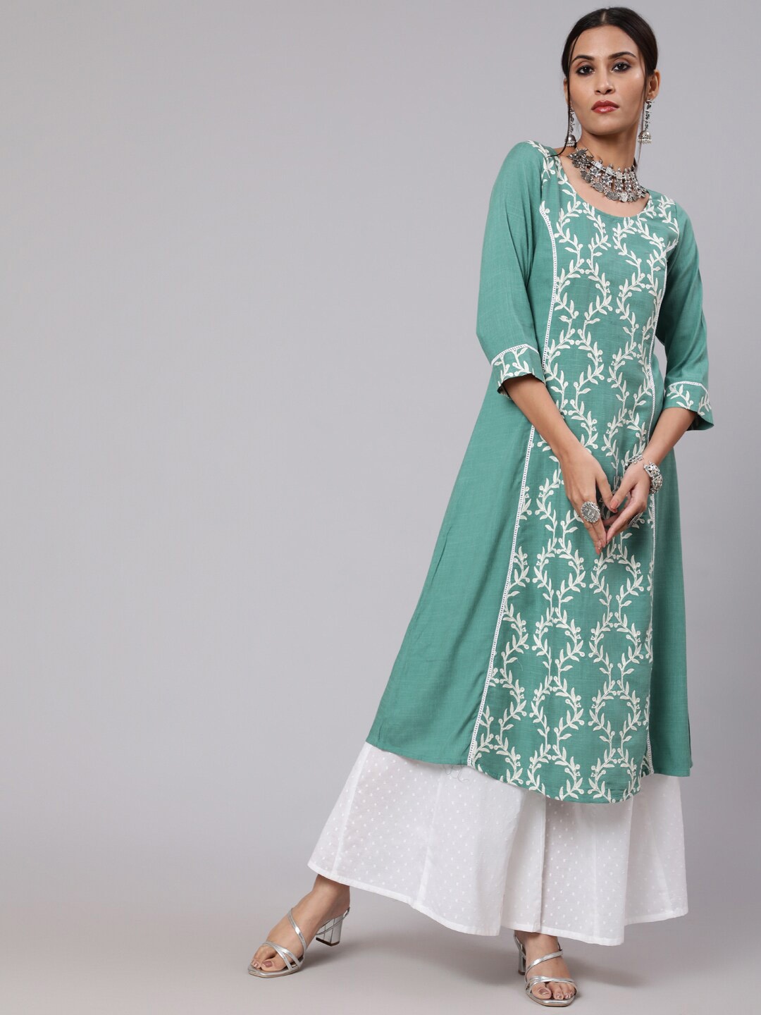 

AKS Couture Ethnic Motifs Embroidered Thread Work Kurta, Green