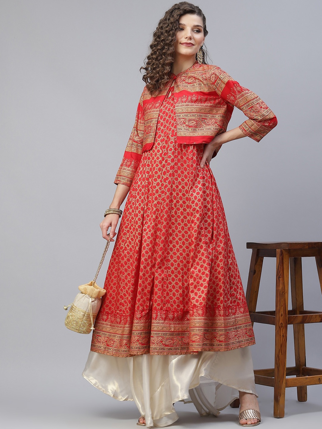 

AKS Ethnic Motifs Printed Anarkali Kurta With Jacket, Red