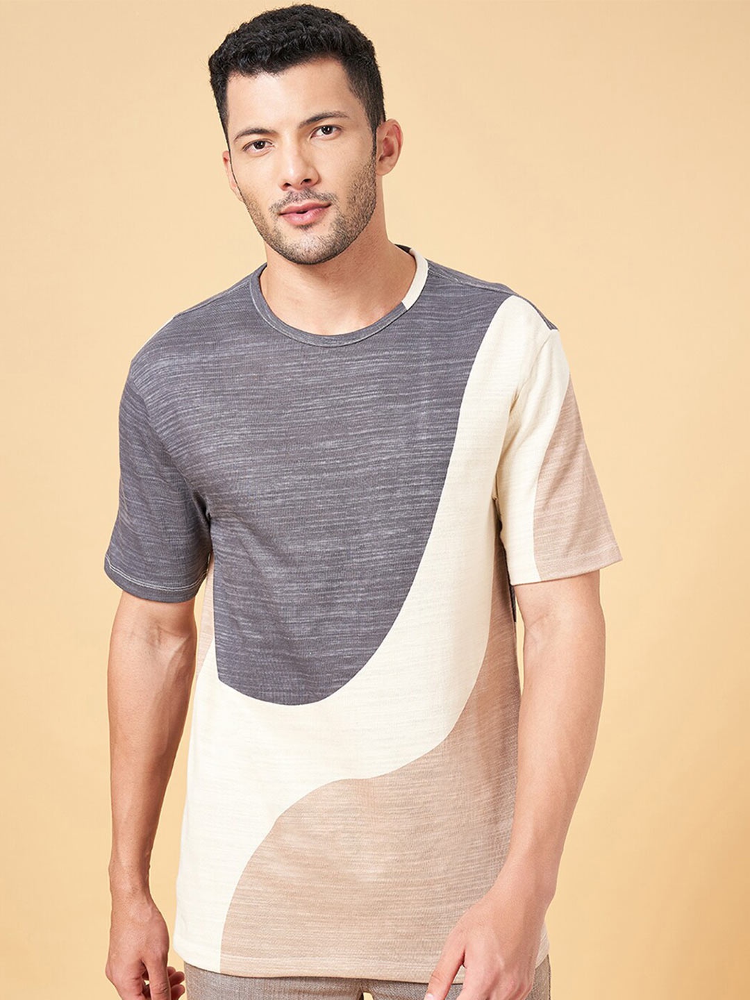 

7 Alt by Pantaloons Men Colourblocked Cotton T-shirt, Grey