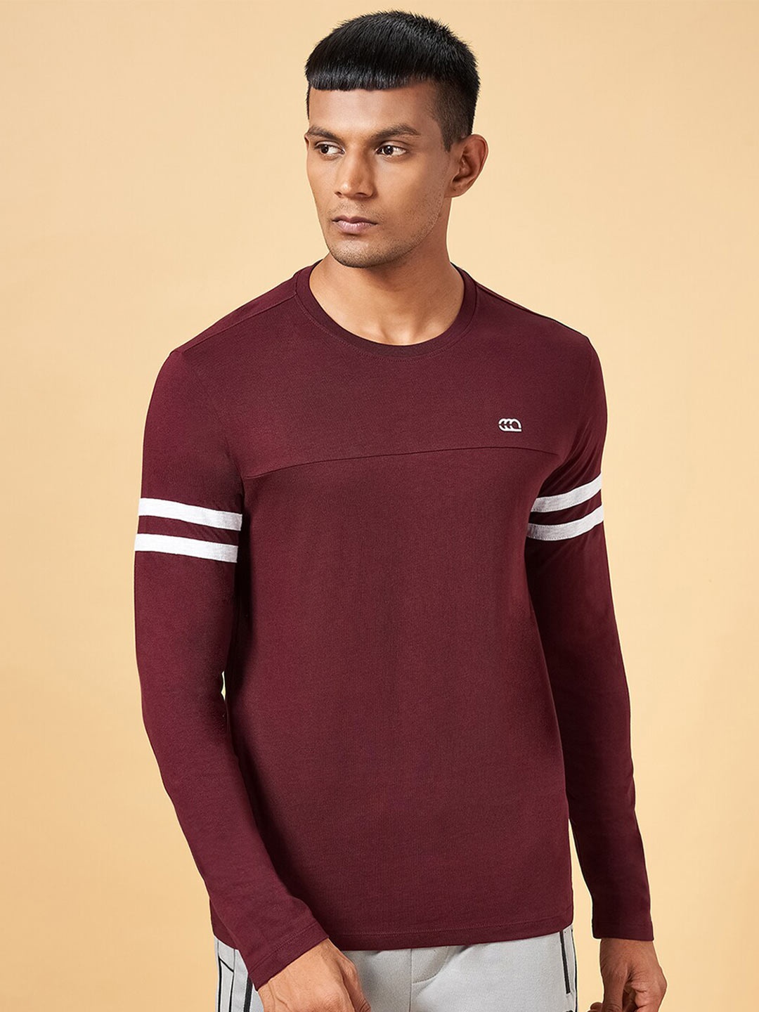 

Ajile by Pantaloons Men Red Slim Fit T-shirt