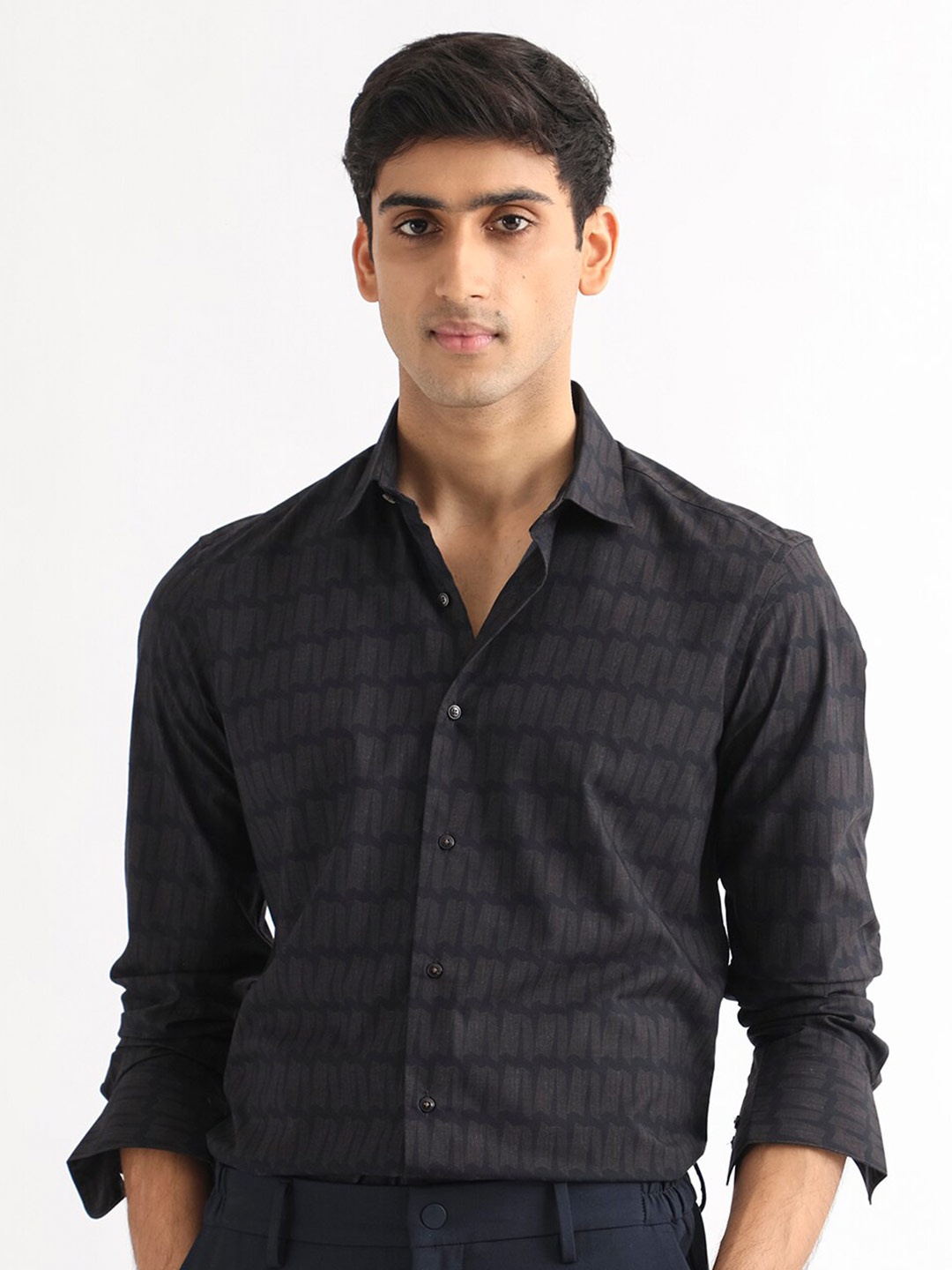 

RARE RABBIT Men Rows Slim Fit Opaque Striped Shirt, Brown