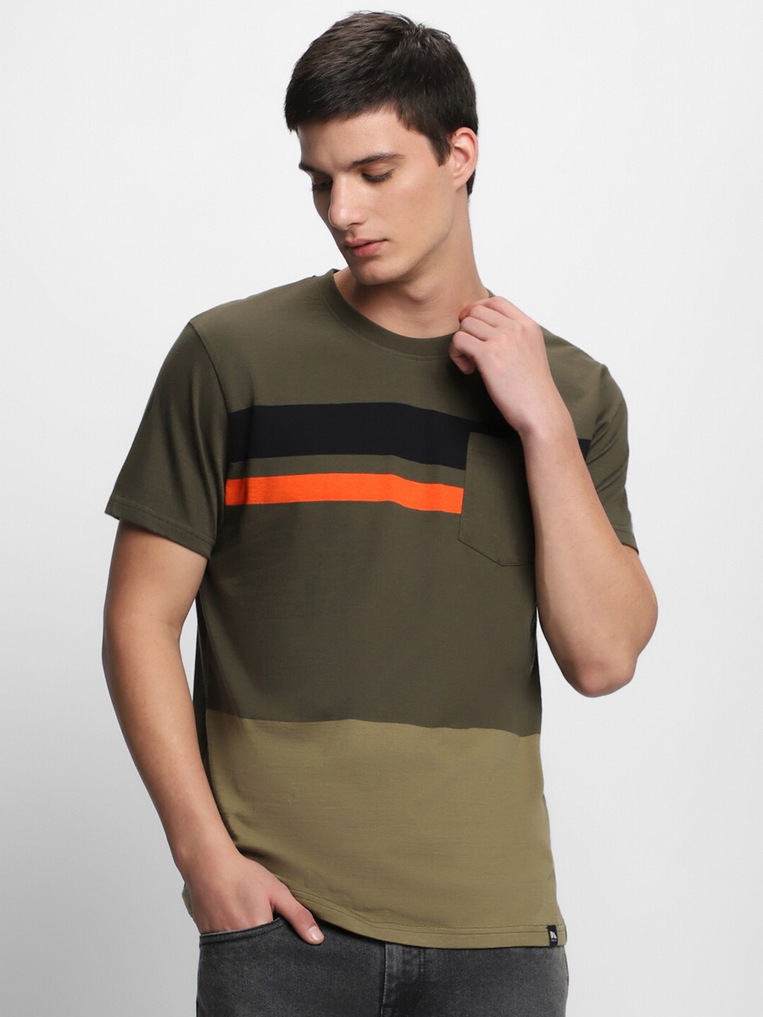 

Dennis Lingo Round Neck Colorblocked Slim Fit Cotton T-shirt, Olive