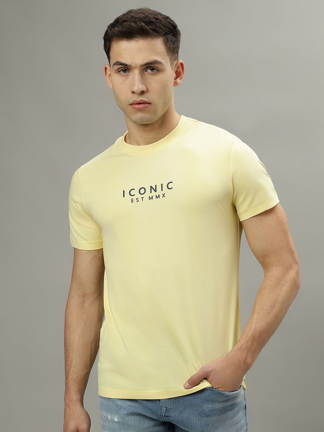

Iconic Round Neck Short Sleeves T-shirt, Yellow