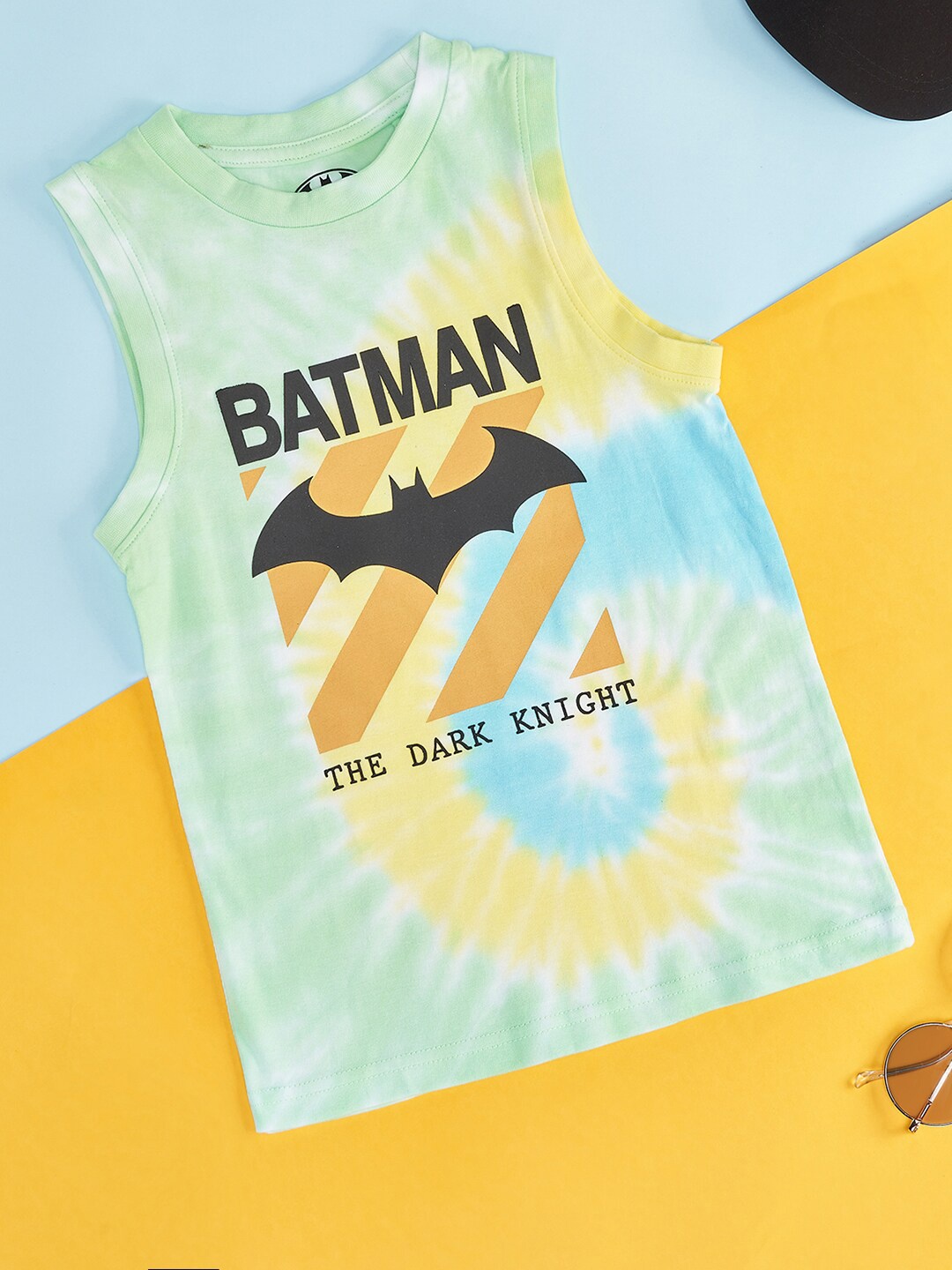 

Pantaloons Junior Boys Batman Graphic Printed Cotton T-Shirt, Green