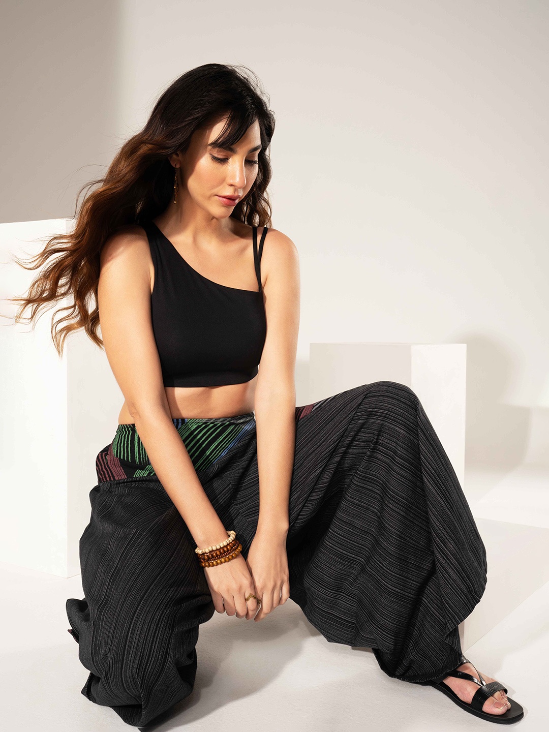 

The Veshti Company Striped Loose-Fit Harem Pants, Black