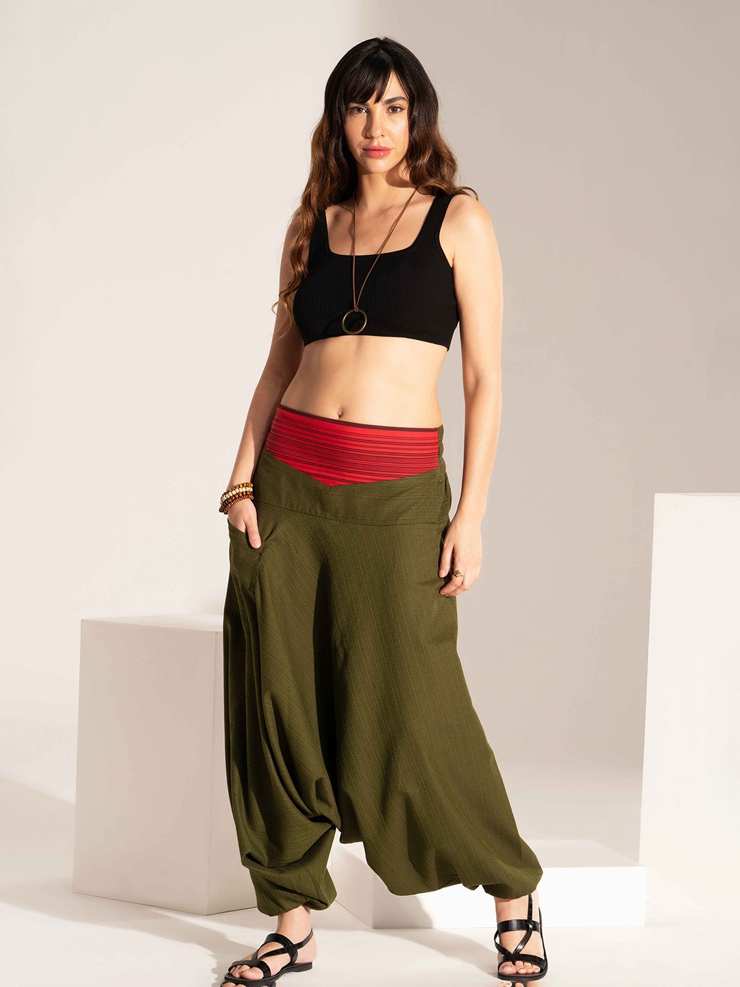

The Veshti Company Women Pure Cotton Woven-Design Loose-Fit Harem Pants, Green