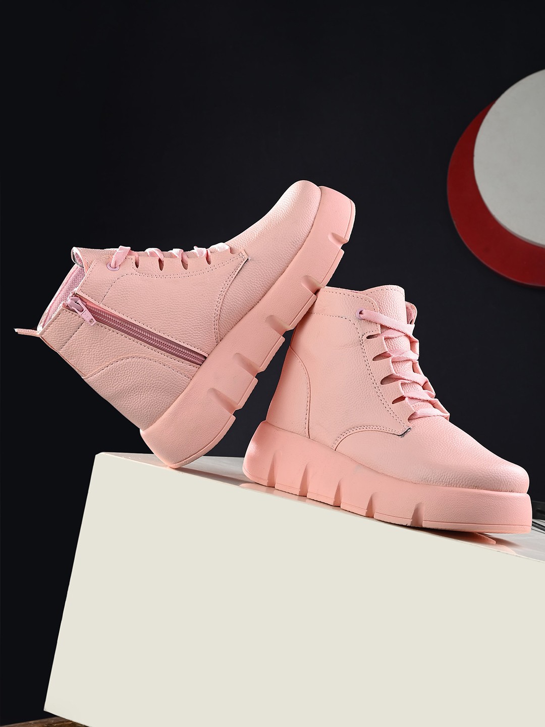 

AfroJack Women Textured Mid-Top Regular Boots, Pink