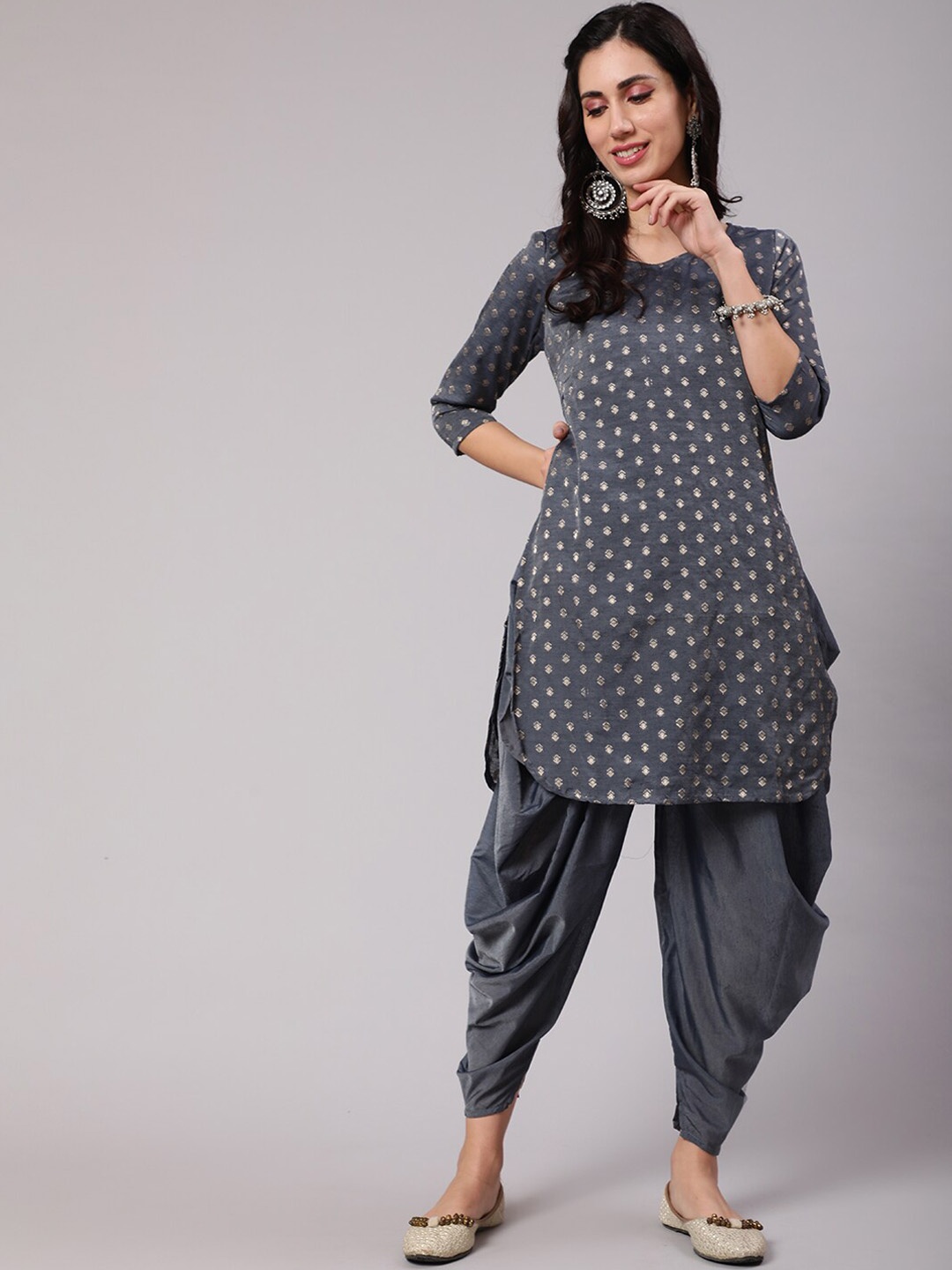 

AKS Geometric Woven Design Chanderi Silk Kurta With Dhoti Pants, Grey