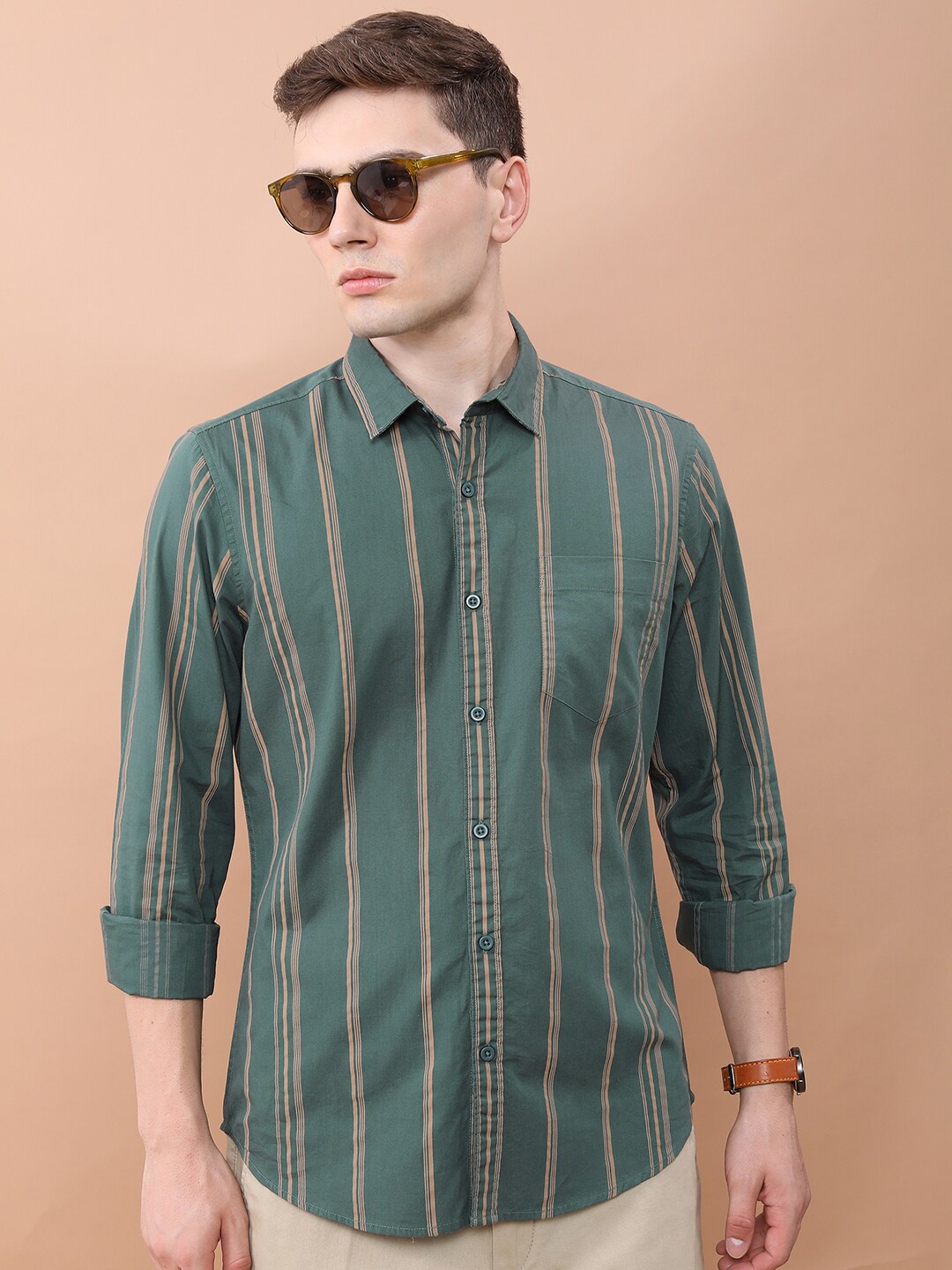 

HIGHLANDER Green Vertical Striped Slim Fit Spread Collar Cotton Casual Shirt