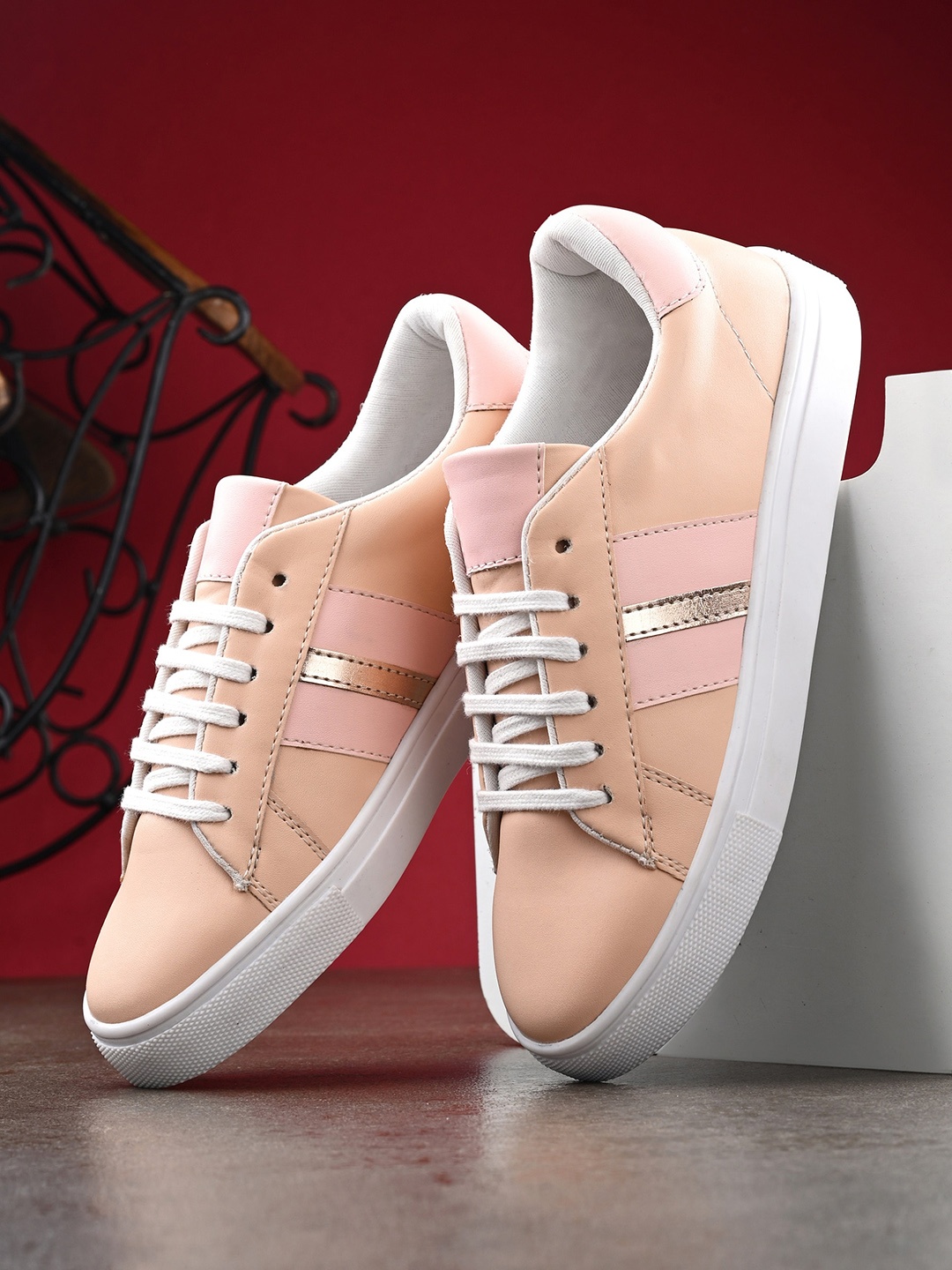 

DressBerry Women Peach-Coloured & White Lightweight Lace-Up Sneakers