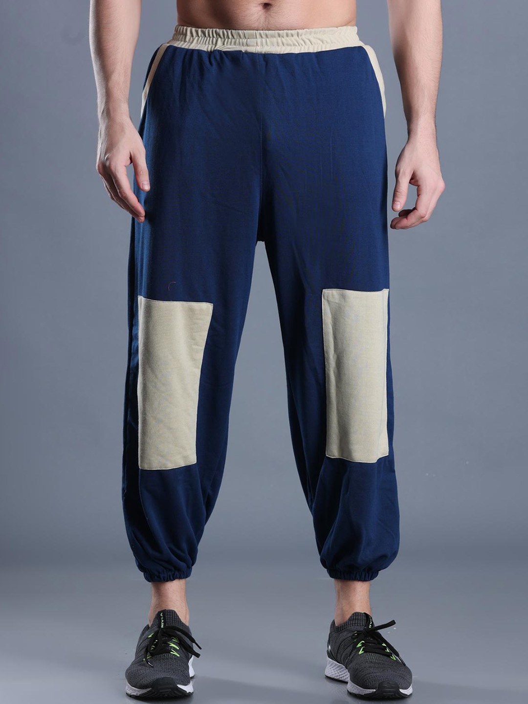 

The Dance Bible Men Colourblocked Relaxed Fit Cotton Joggers, Navy blue