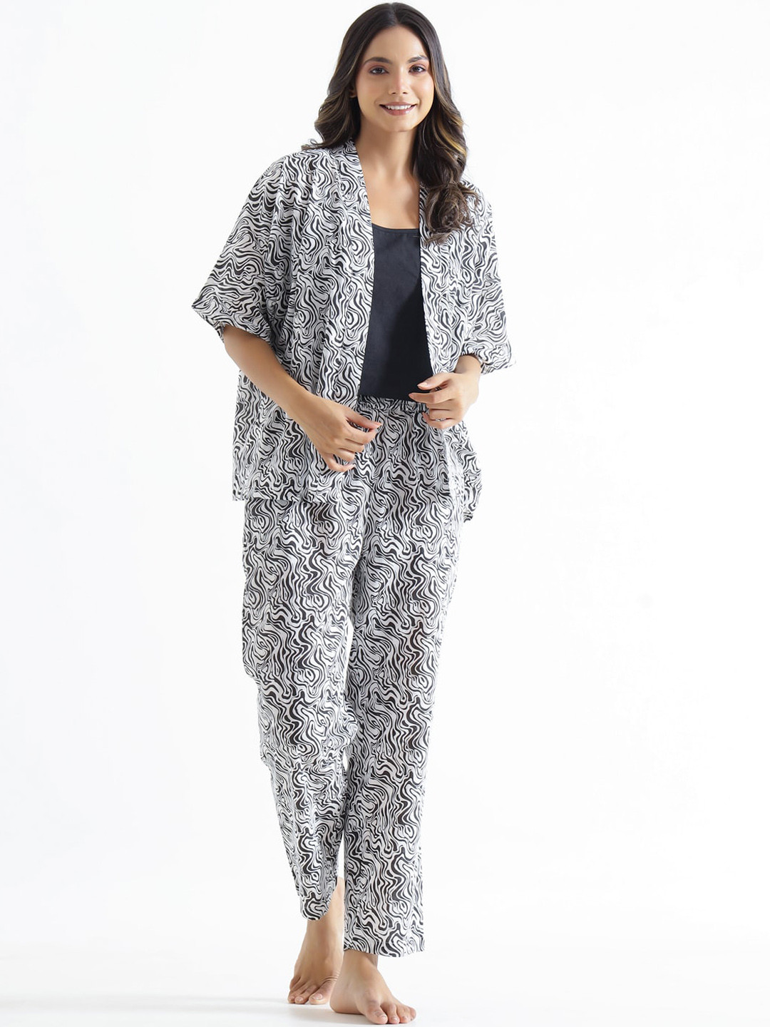 

SANSKRUTIHOMES Abstract Printed Pure Cotton Night Suit, White