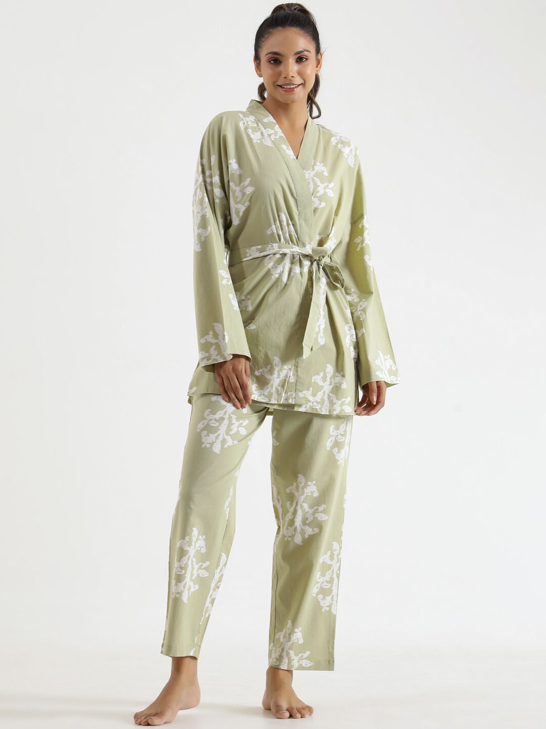 

SANSKRUTIHOMES Printed Pure Cotton V-Neck Night Suit, Green