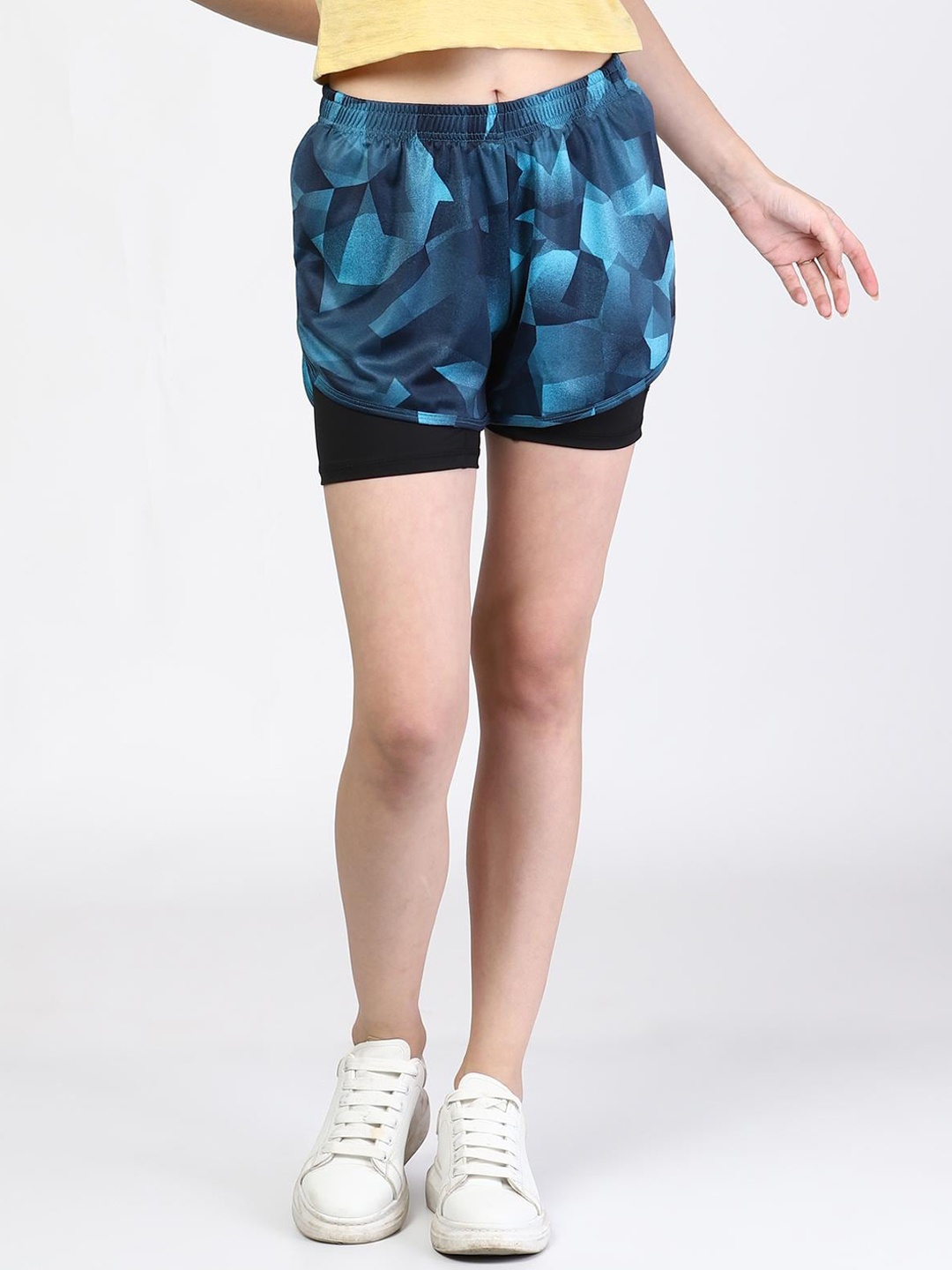

The Dance Bible Women Abstract Printed Mid Rise Slim Fit Sports Shorts, Teal