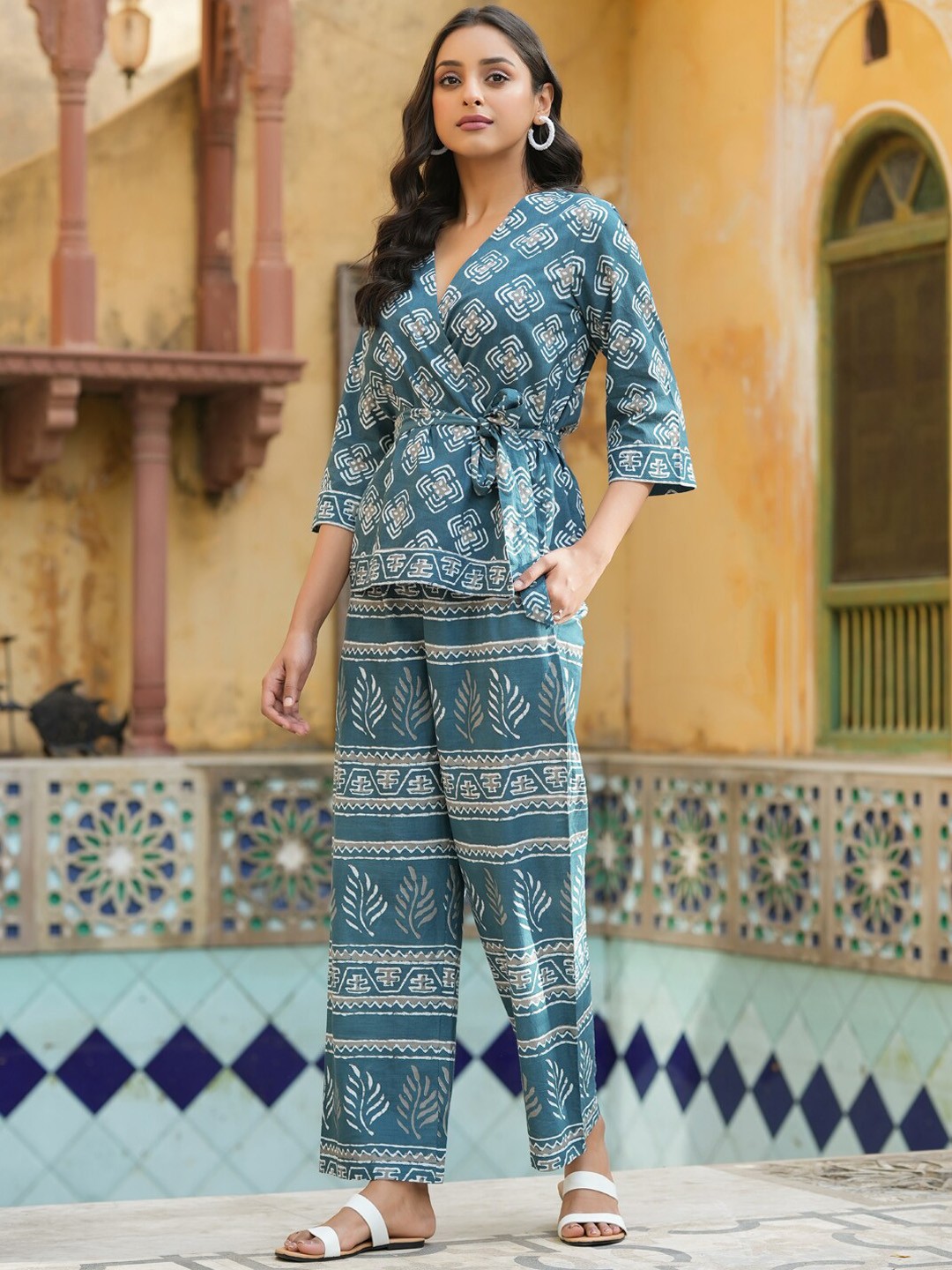 

SANSKRUTIHOMES Blue Ethnic Motifs Printed Pure Cotton Top & Palazzos