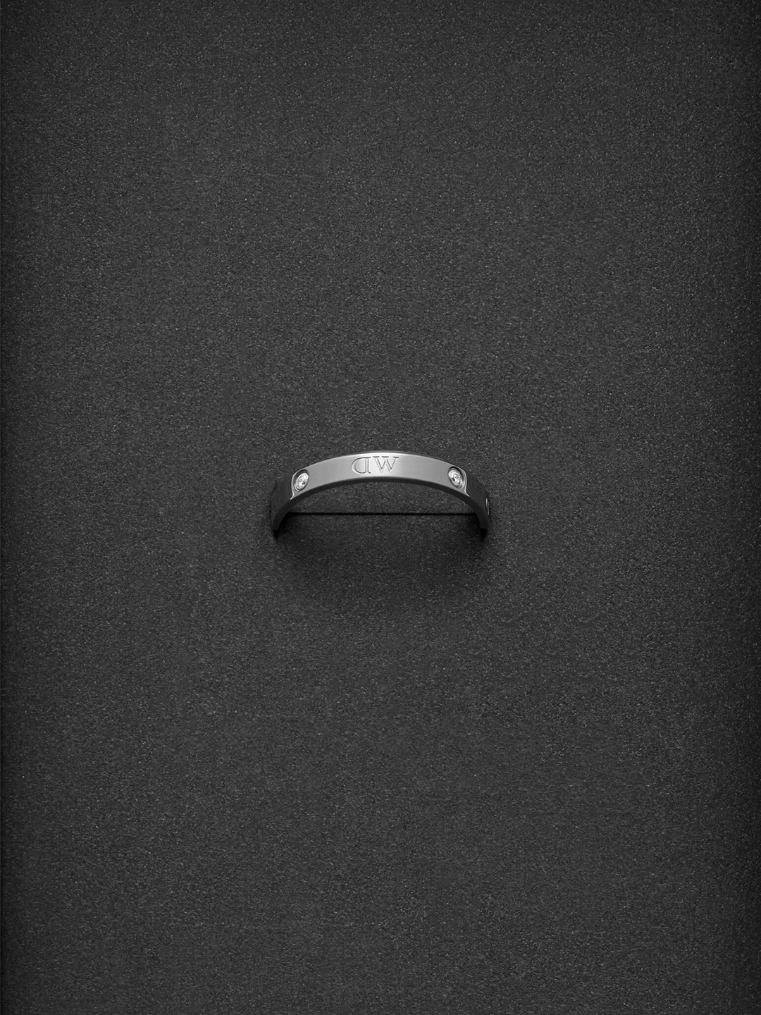 

Daniel Wellington Silver-Plated Crystal-Studded Finger Ring