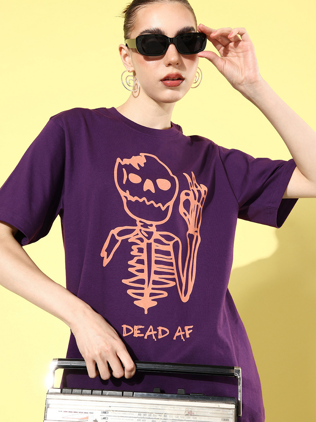 

Difference of Opinion Printed Oversized Drop-Shoulder Sleeves Pure Cotton T-shirt, Purple