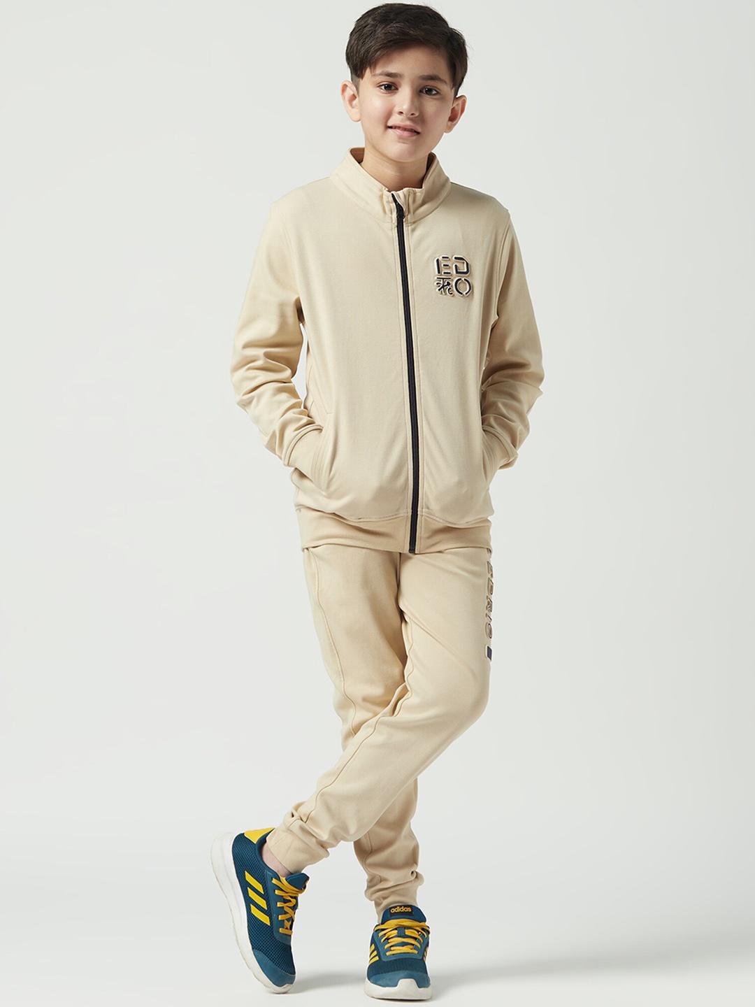 

EDRIO Embossed Logo Cotton Tracksuit, Cream