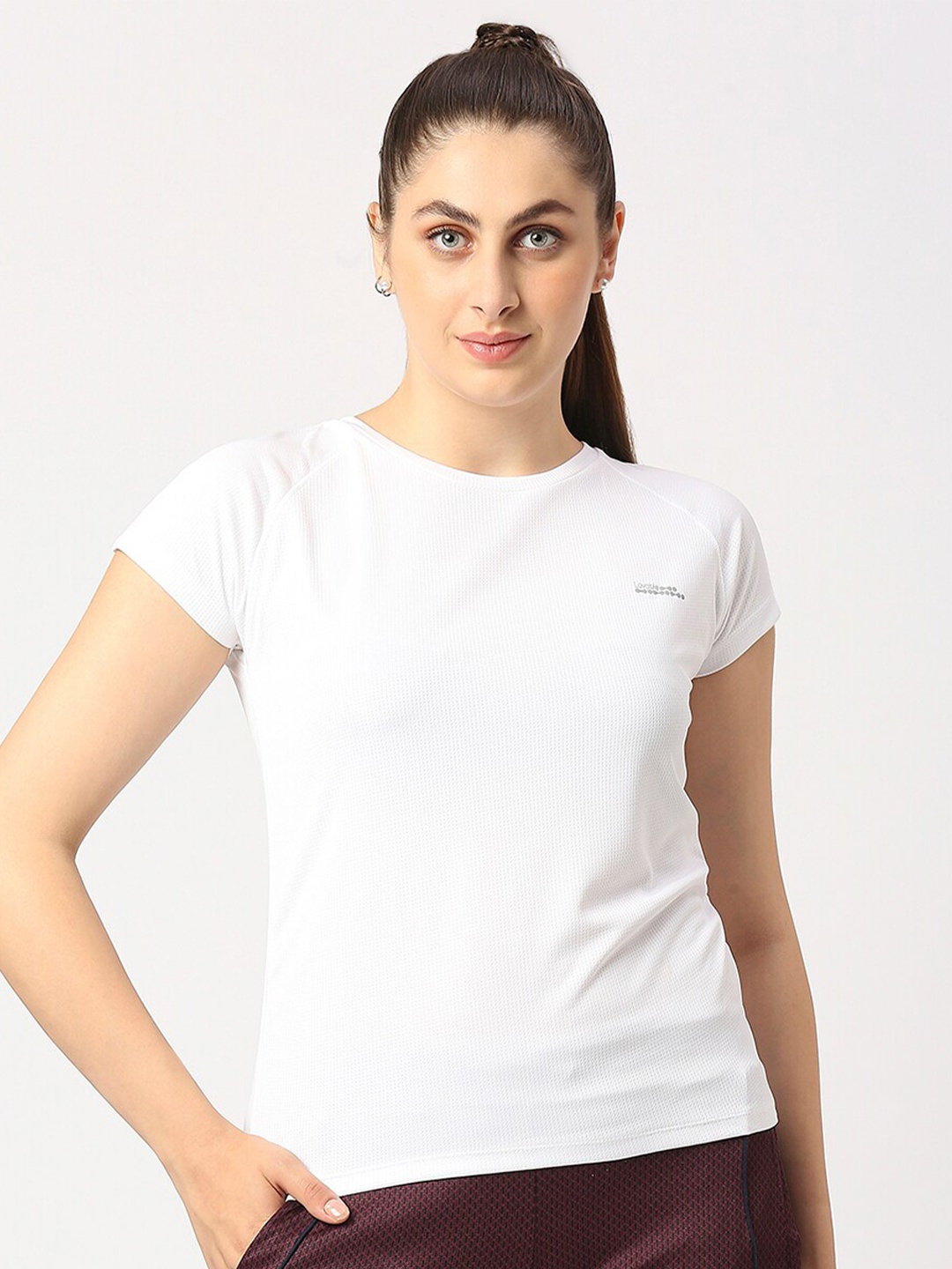 

Lovable Sport Round Neck Casual Knitted T-shirt, White