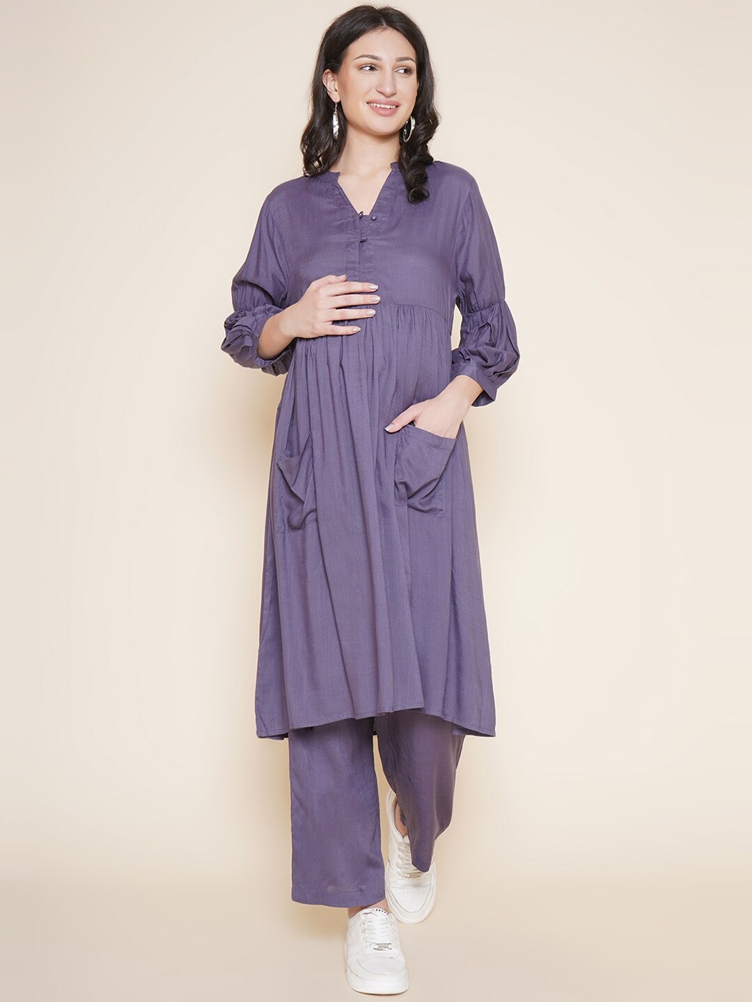 

Mine4Nine V-Neck Puff Sleeves Maternity A-Line Kurta with Trousers, Grey