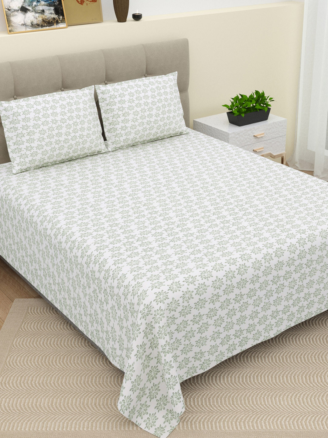 

DREAM WEAVERZ White & Green Printed Cotton 220 TC King Bedsheet with 2 Pillow Covers