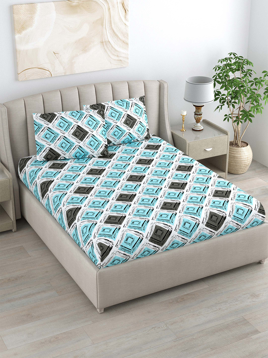 

DREAM WEAVERZ Blue & White Geometric Cotton 220 TC King Bedsheet With 2 Pillow Covers