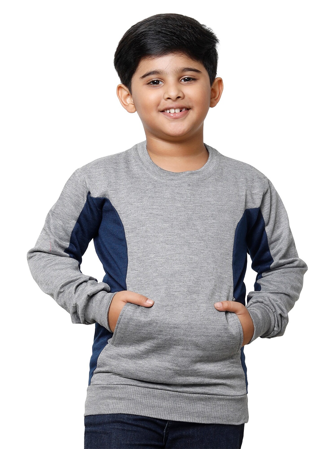 

IndiWeaves Boys Round Neck Sweatshirt, Grey