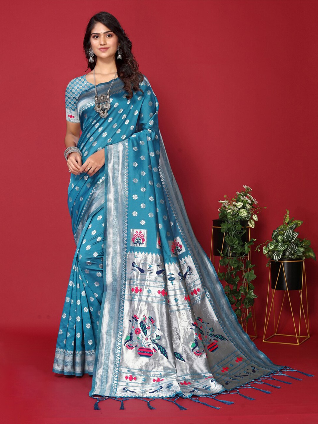 

DIVASTRI Woven Design Zari Paithani Saree, Blue