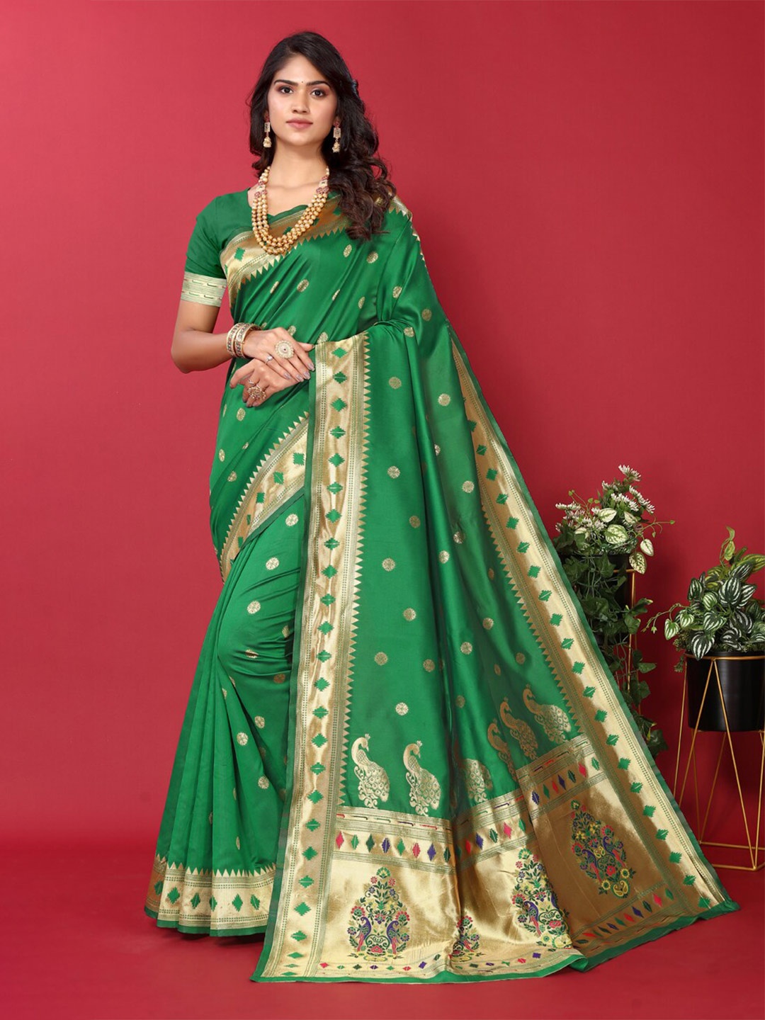

DIVASTRI Ethnic Motifs Woven Design Zari Paithani Saree, Green