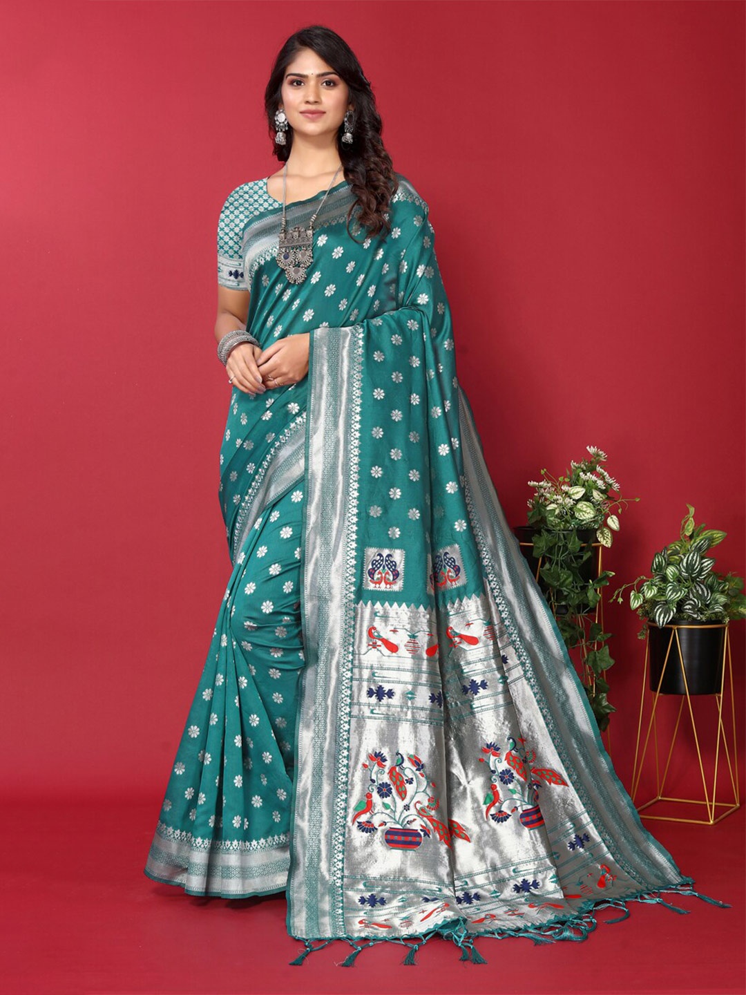 

DIVASTRI Woven Design Zari Paithani Saree, Blue