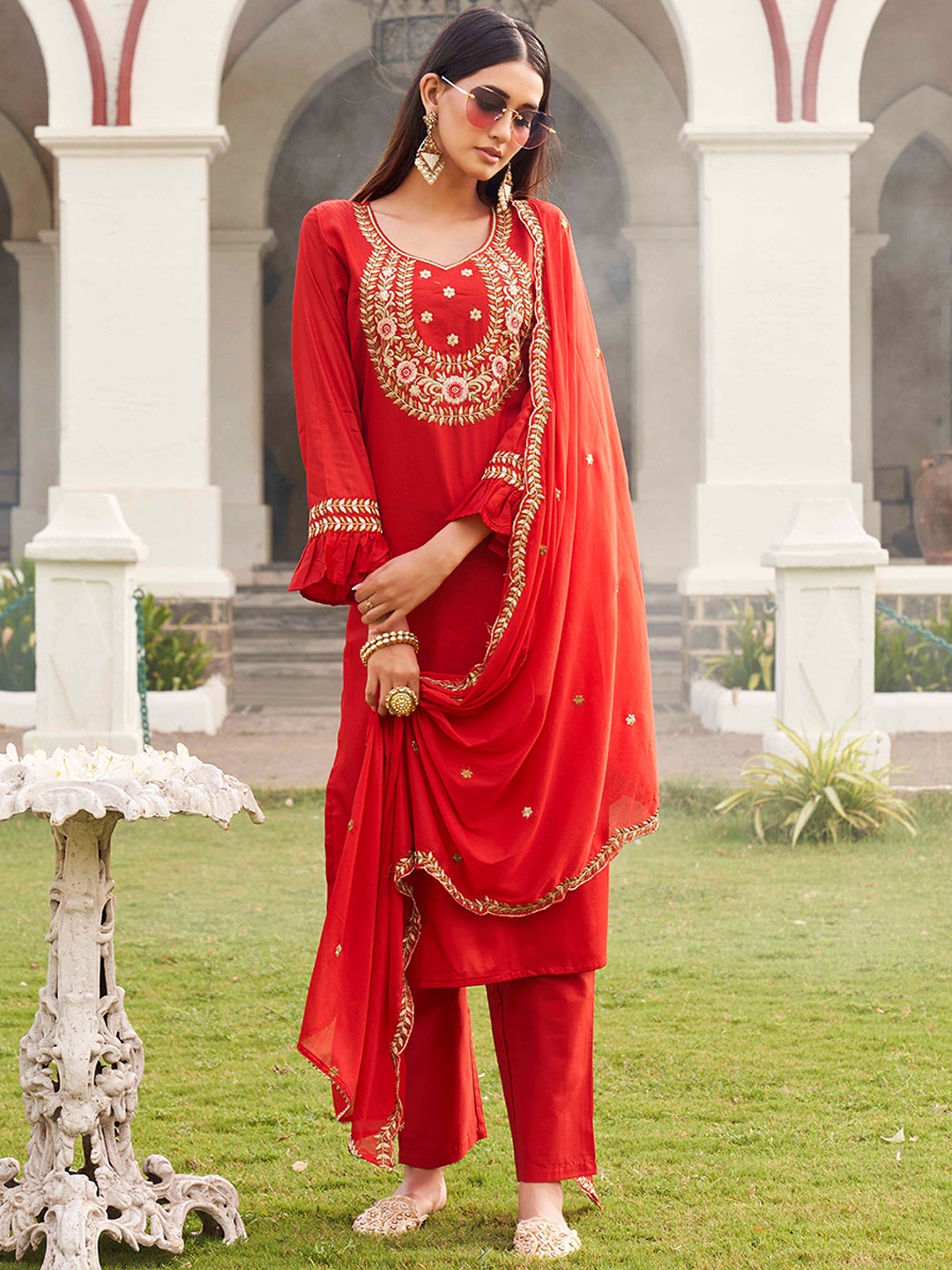 

Tikhi Imli Red Embroidered Regular Pure Cotton Kurta & Trousers With Dupatta