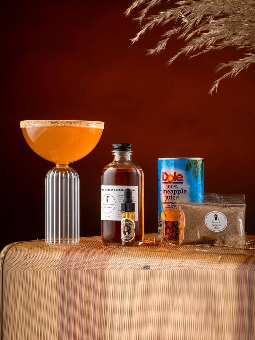 

MELBIFY Transparent Ribbed Stem Cope Cocktail Glass 300ml