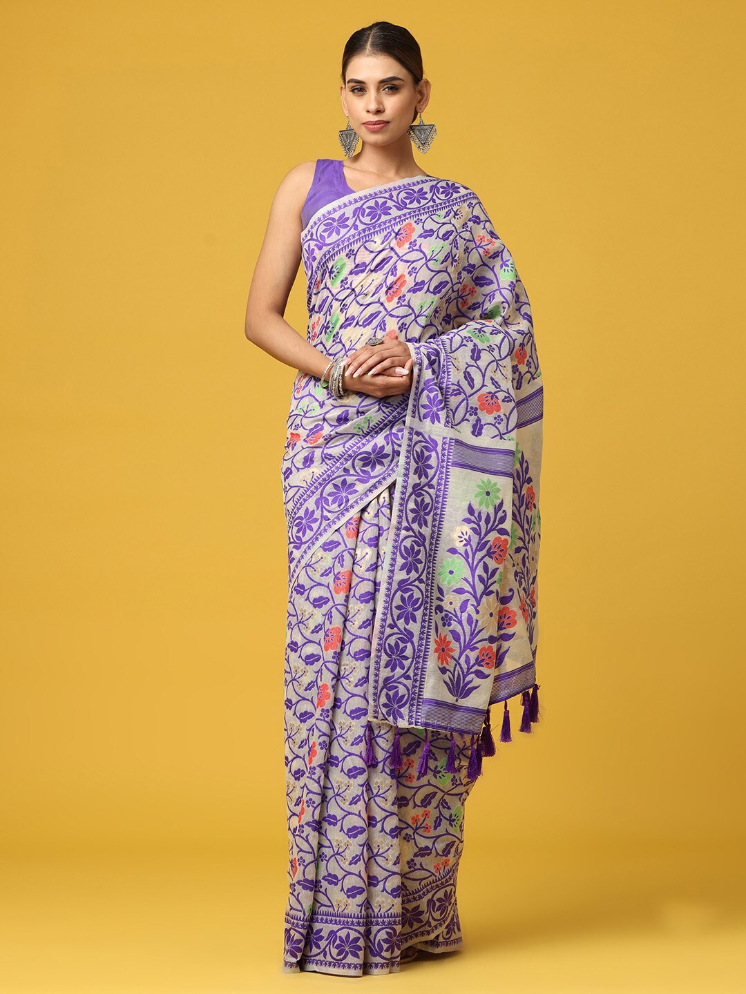 

VASTRANAND Floral Woven Design Zari Jamdani Saree, Cream