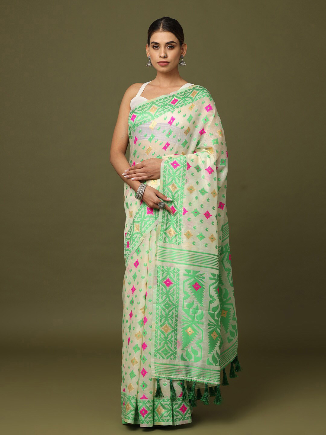 

VASTRANAND Geometric Woven Design Zari Jamdani Saree, Cream