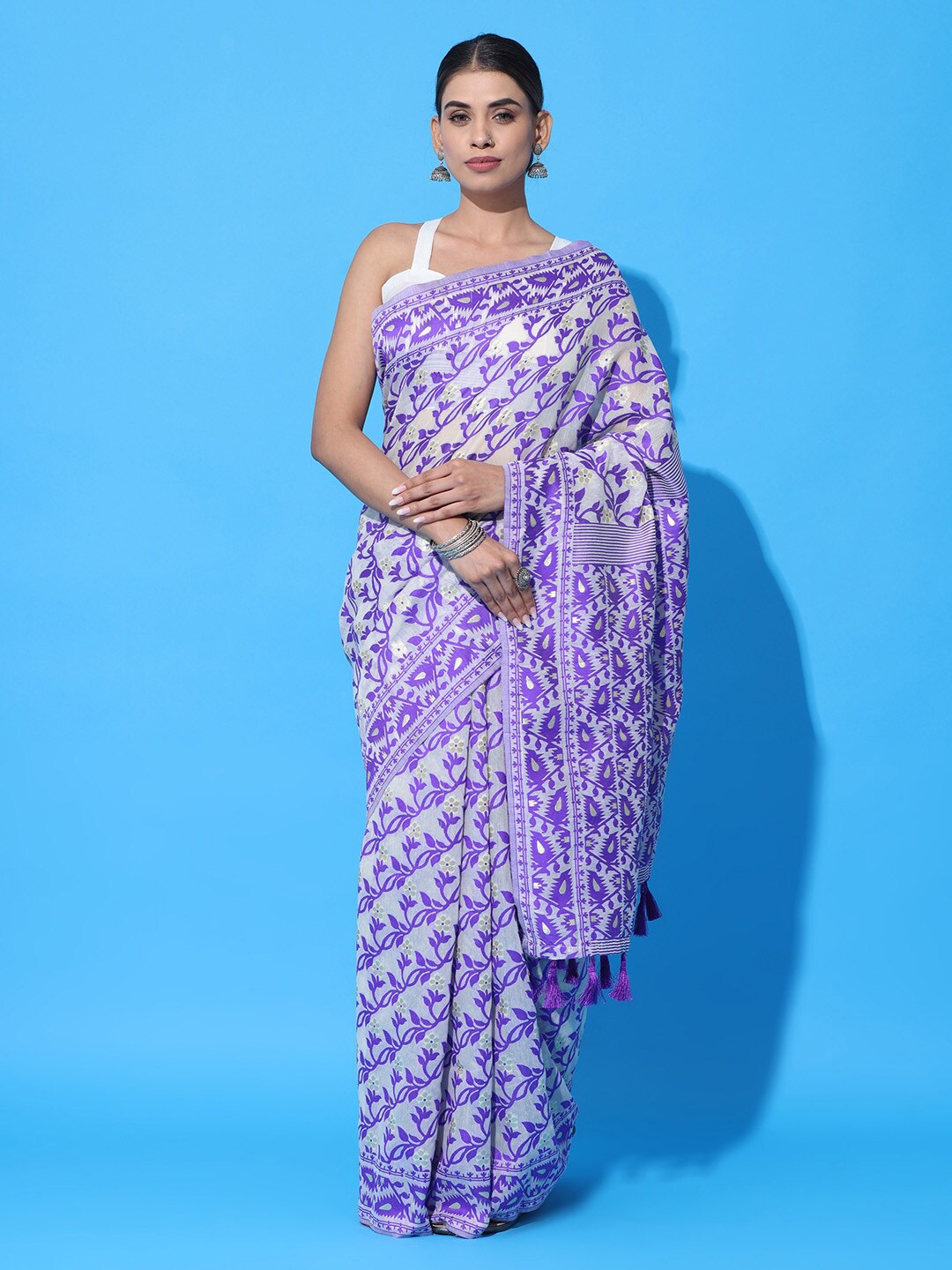 

VASTRANAND Floral Woven Design Zari Jamdani Saree, Cream