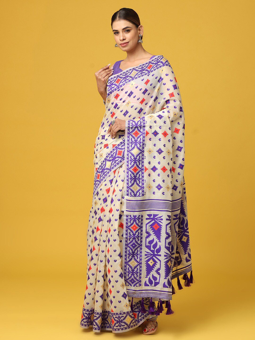 

VASTRANAND Geometric Woven Design Zari Jamdani Saree, Cream