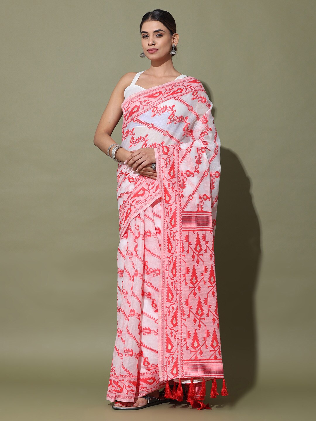 

VASTRANAND Floral Woven Design Jamdani Saree, White