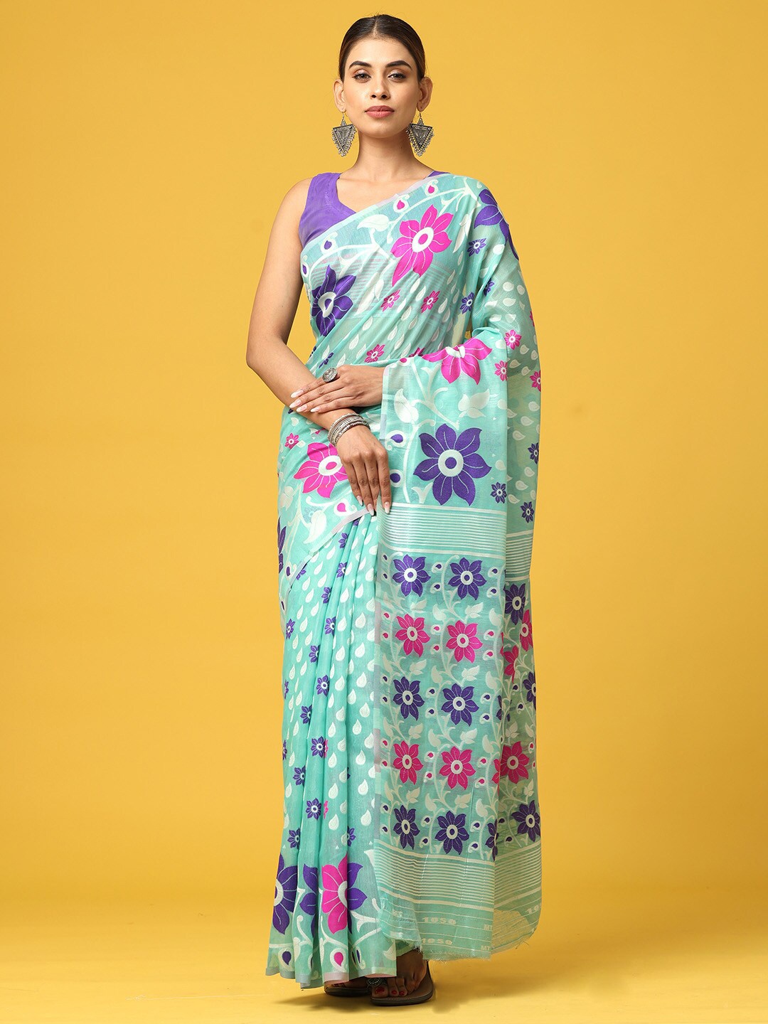 

VASTRANAND Floral Woven Design Jamdani Saree, Green