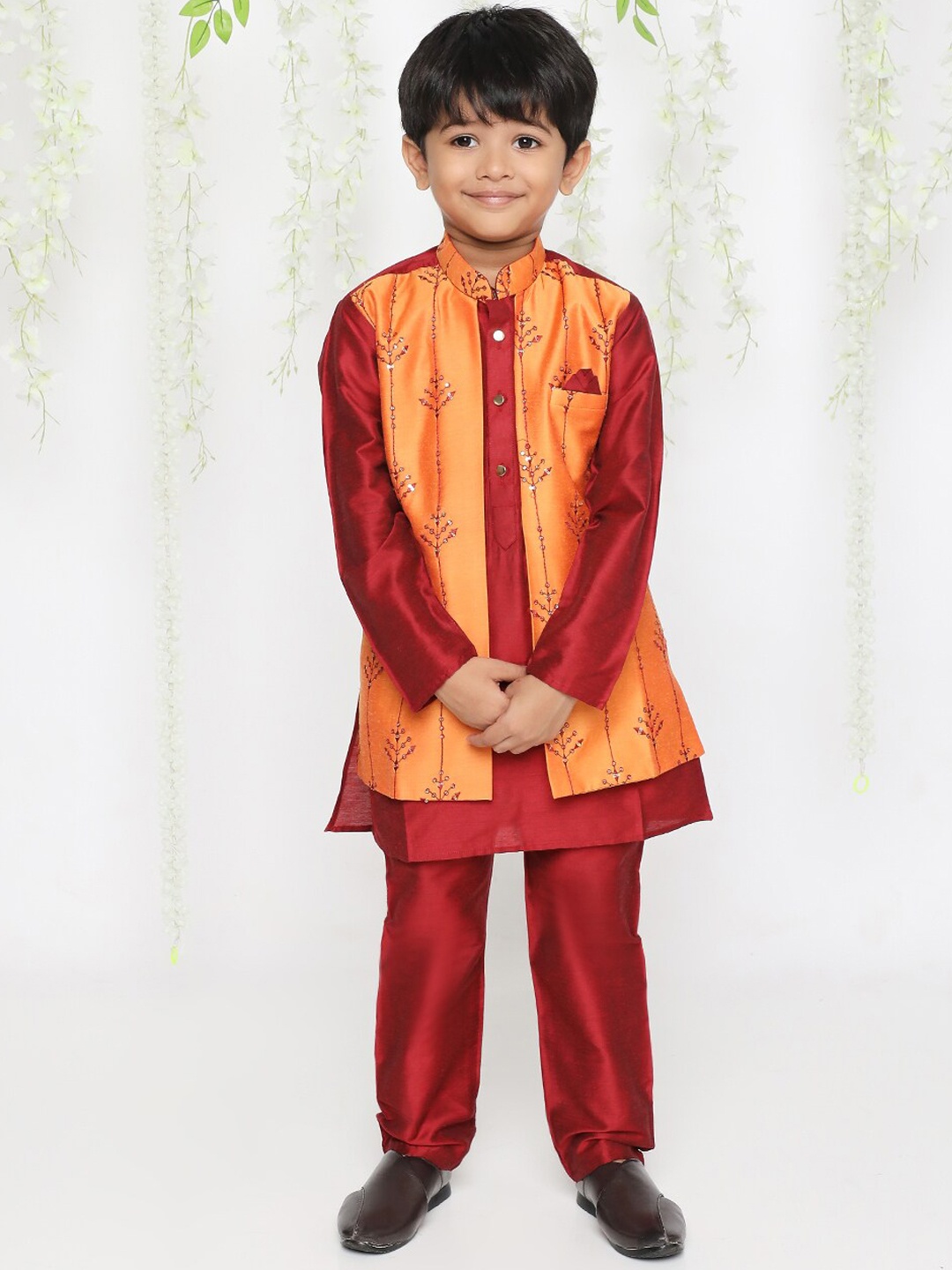 

KID1 Boys Ethnic Motifs Embroidered Regular Kurta With Pyjamas, Red
