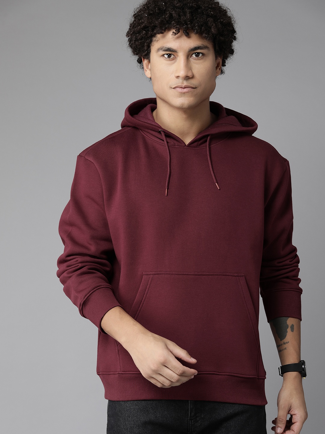 

Roadster Men Hooded Sweatshirt, Maroon