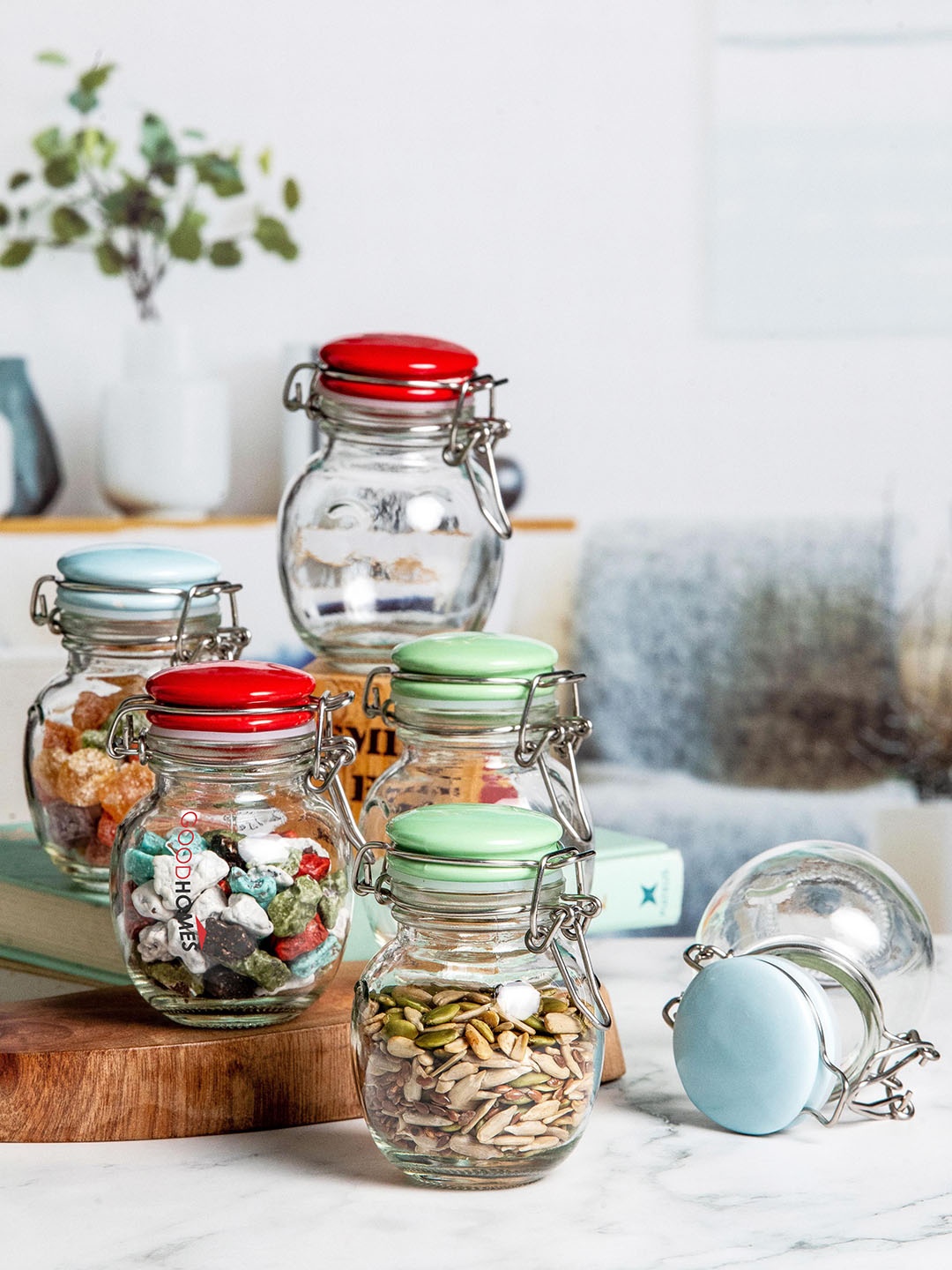 

GOODHOMES Red & Green 6 Pieces Glass Jars With Ceramic Lid 150 ml