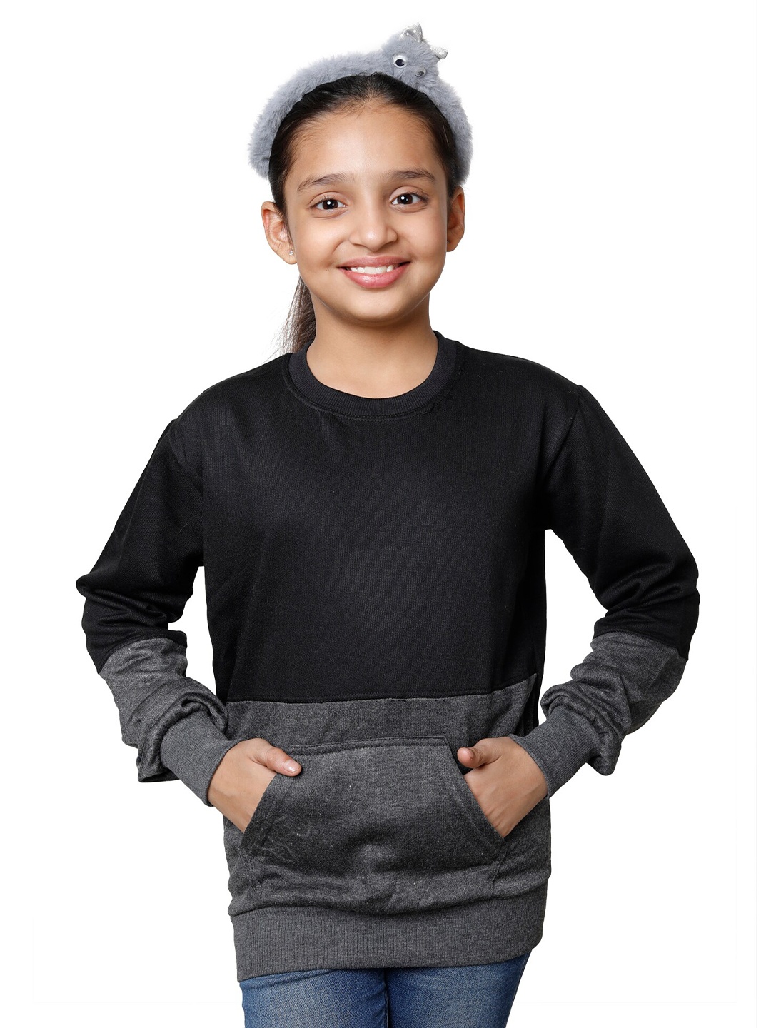 

IndiWeaves Girls Colourblocked Fleece Sweatshirt, Black