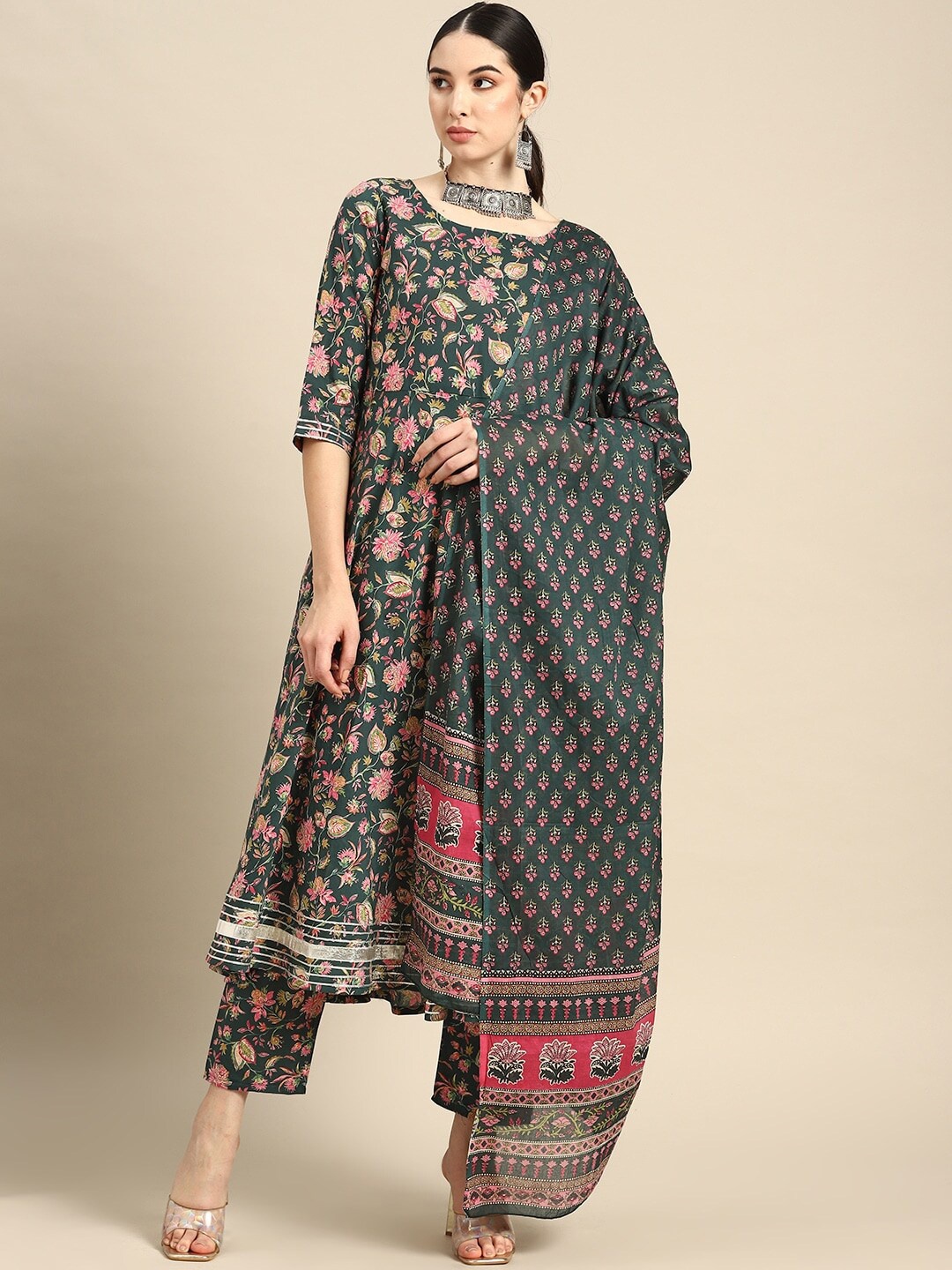 

Nayo Green Floral Printed Gotta Patti Pure Cotton Anarkali Kurta & Trousers with Dupatta