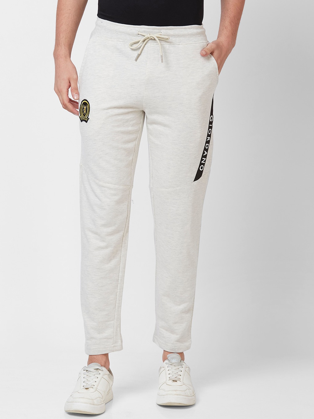 

GIORDANO Men Mid-Rise Slim Fit Joggers, White