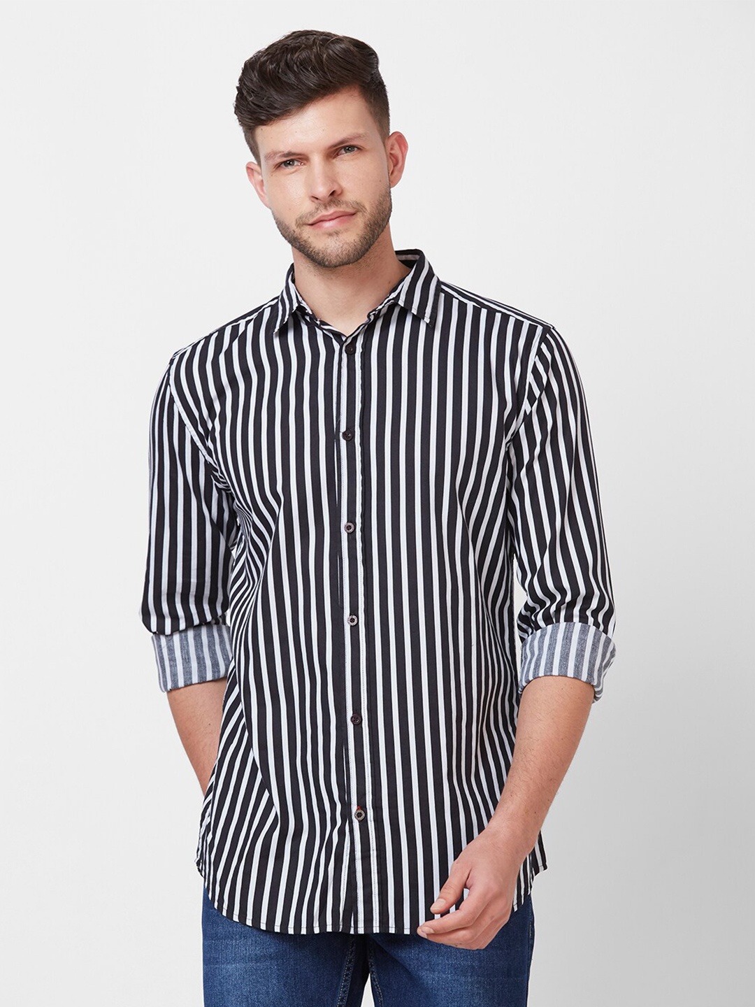 

GIORDANO Slim Fit Opaque Striped Pure Cotton Casual Shirt, Black