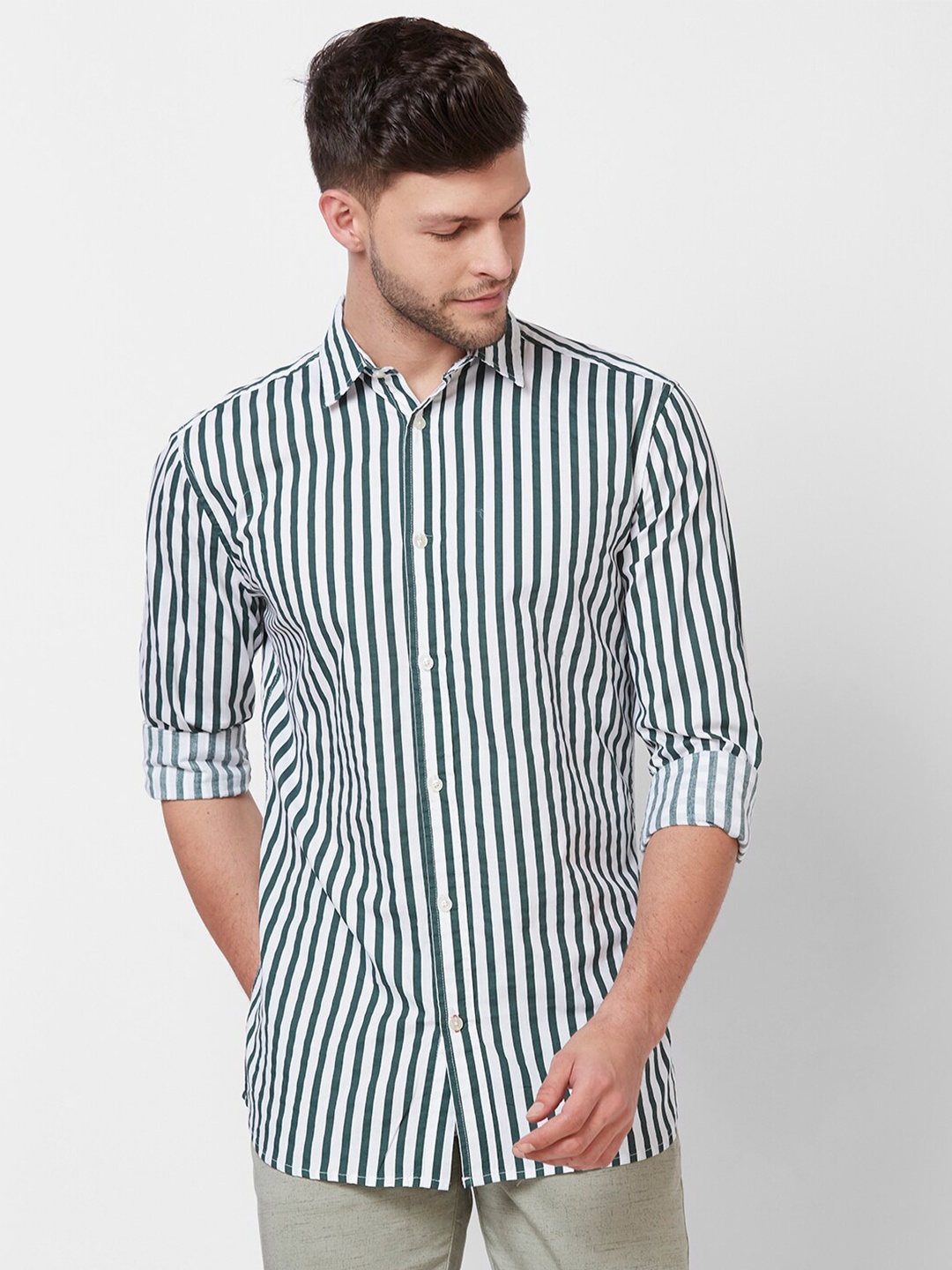 

GIORDANO Slim Fit Opaque Striped Pure Cotton Casual Shirt, Green