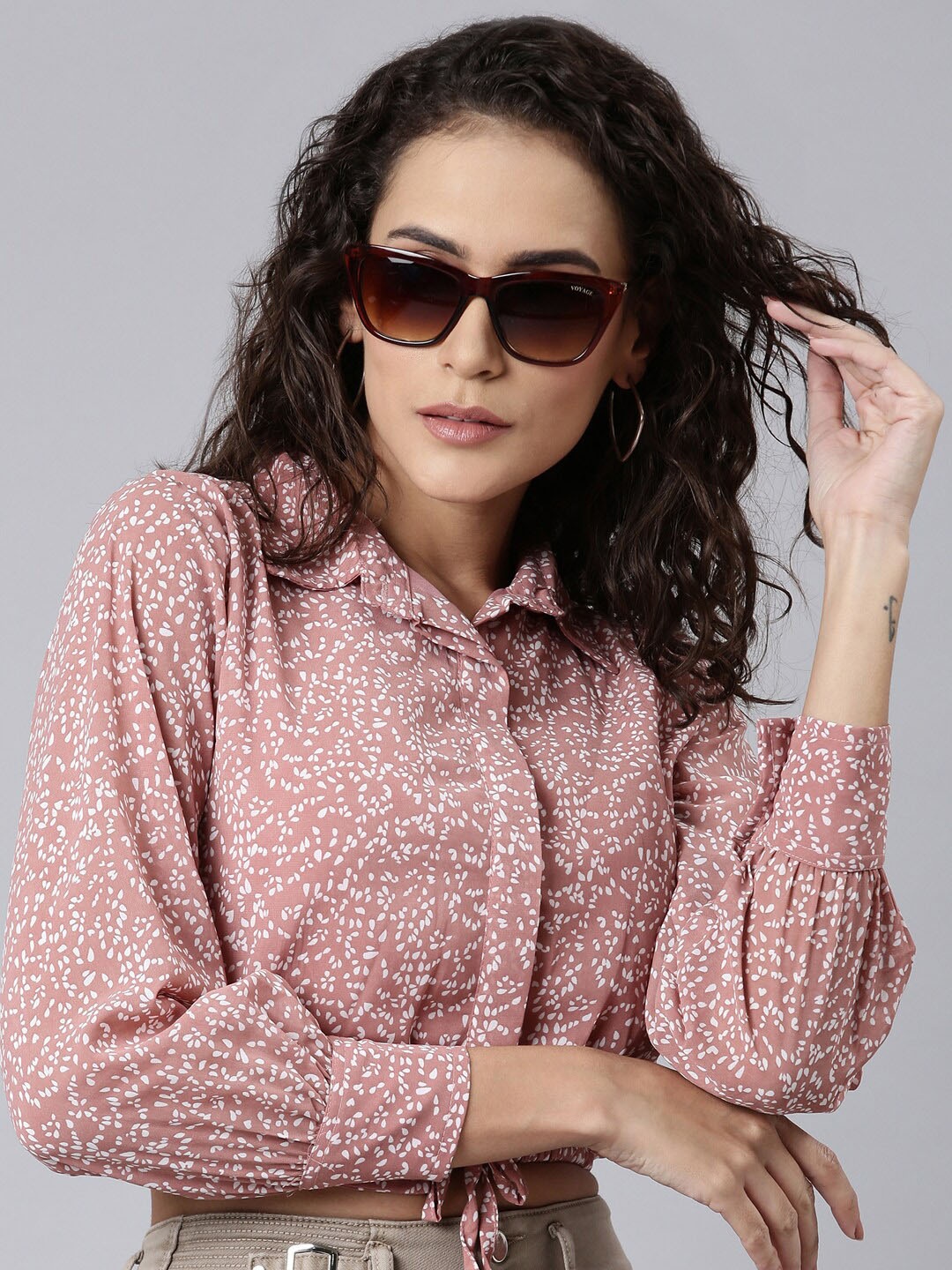 

SHOWOFF Shirt Collar Cuffed Sleeves Tie-Ups Shirt Style Crop Top, Mauve
