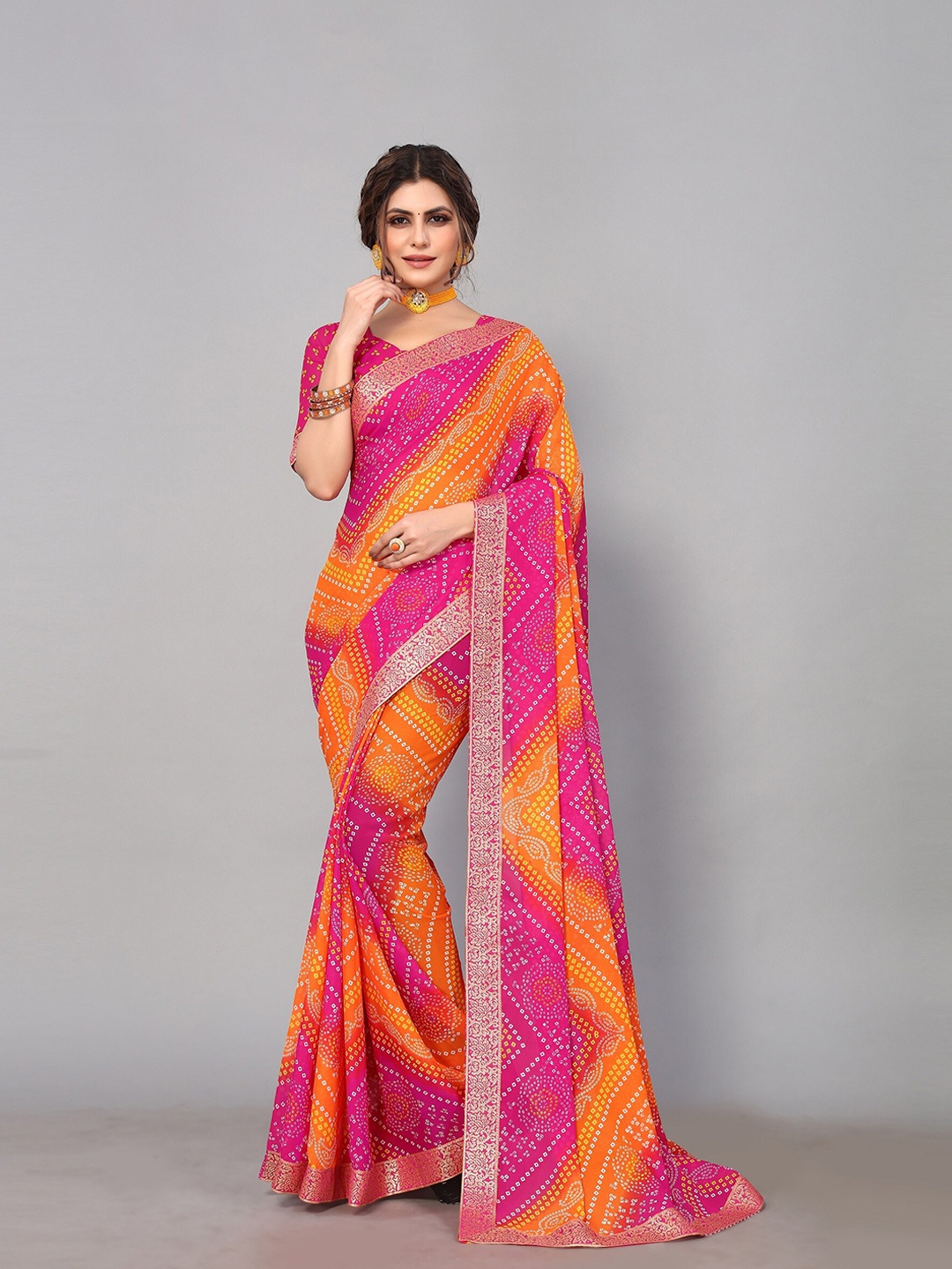 

KALINI Zari Bandhani Printed Saree, Pink