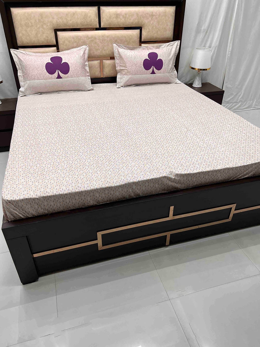 

Pure Decor Lifestyle White & Purple Pure Cotton 350 TC King Bedsheet with 2 Pillow Covers